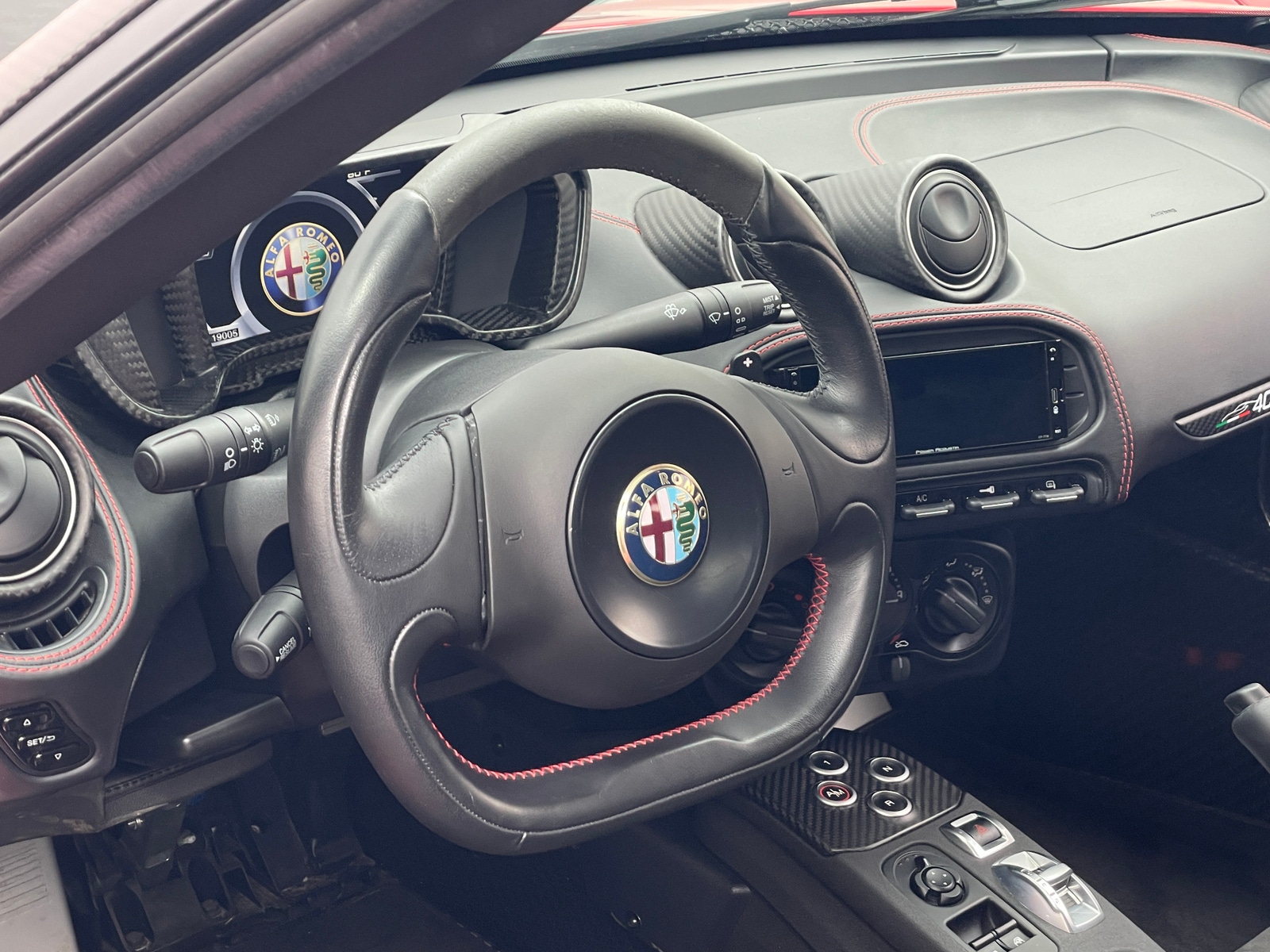 Thumbnail: 2016 Alfa Romeo 4C - 5