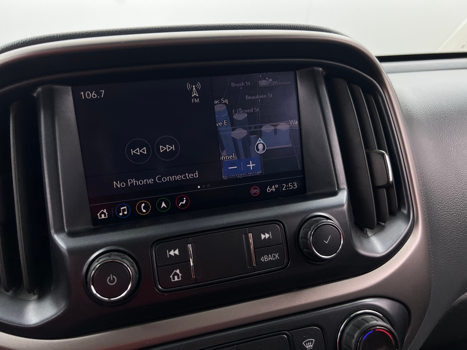 Thumbnail: 2019 Chevrolet Colorado - 4
