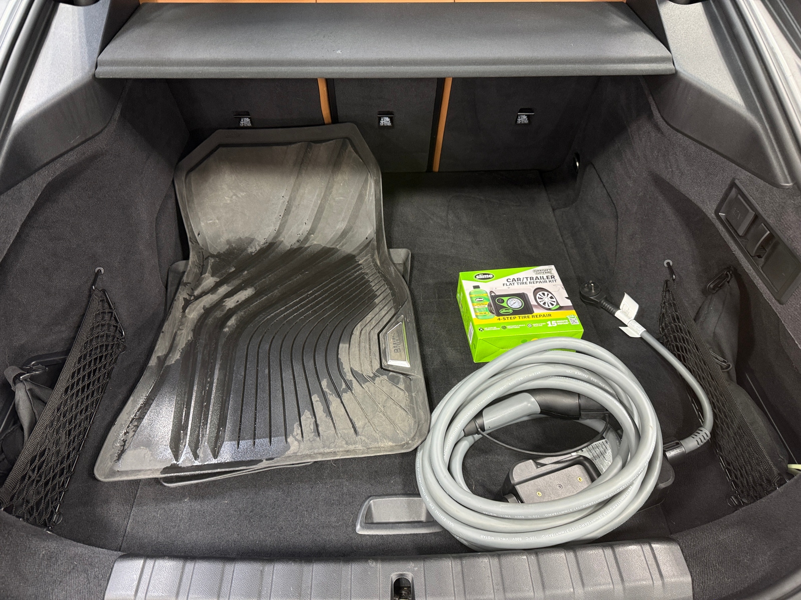 Thumbnail: 2023 BMW i4 - 6