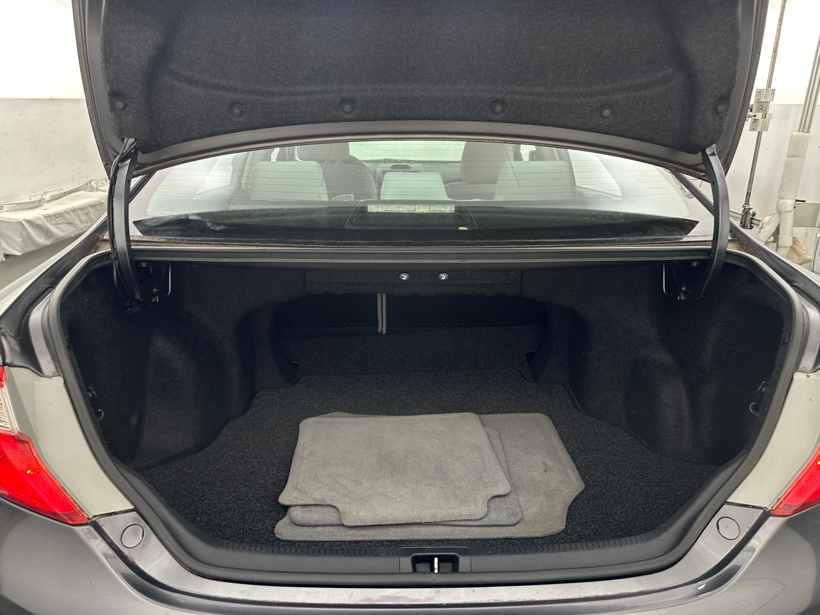Thumbnail: 2012 Toyota Camry - 7