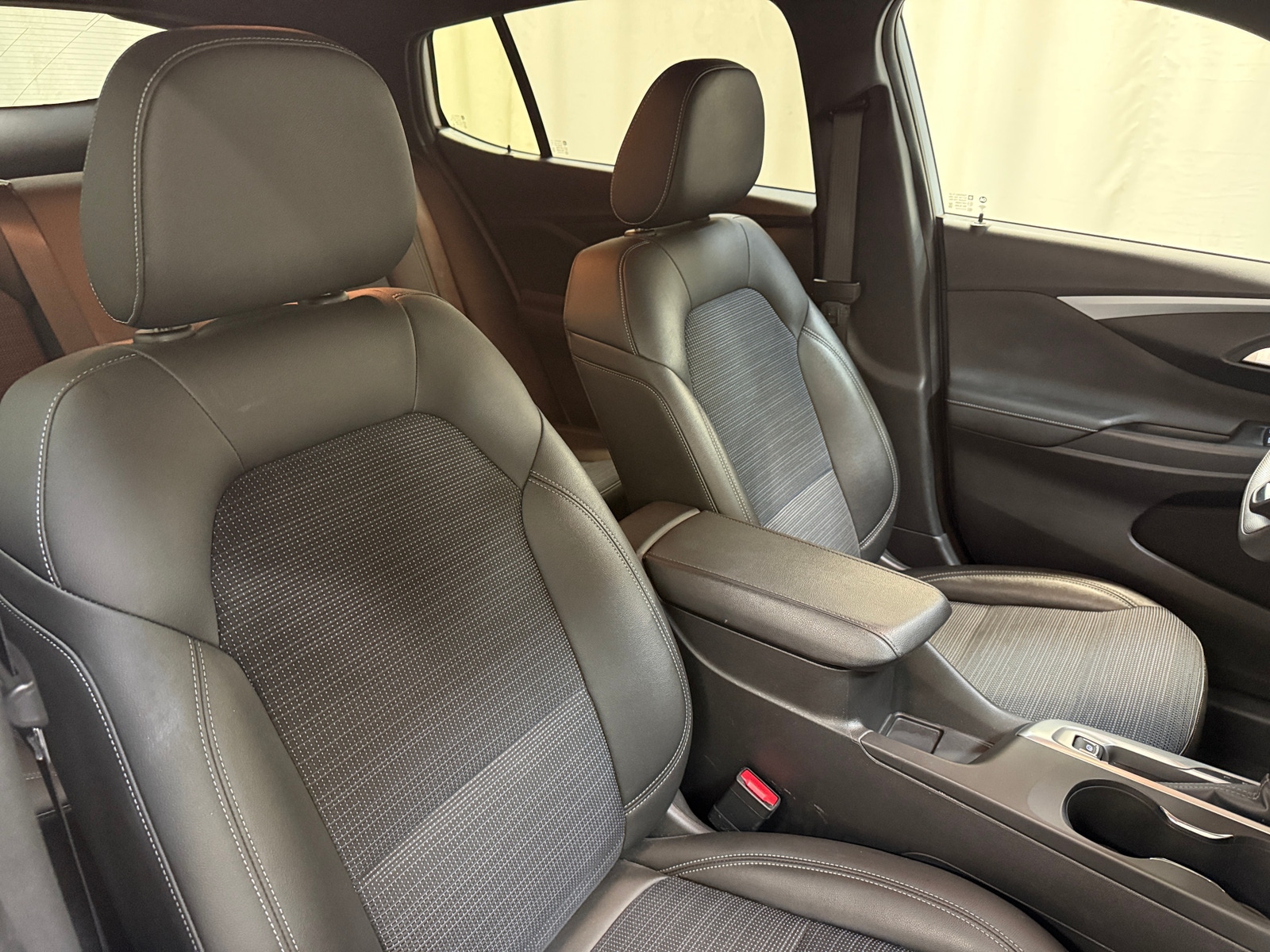 Thumbnail: 2025 Buick Envista - 2