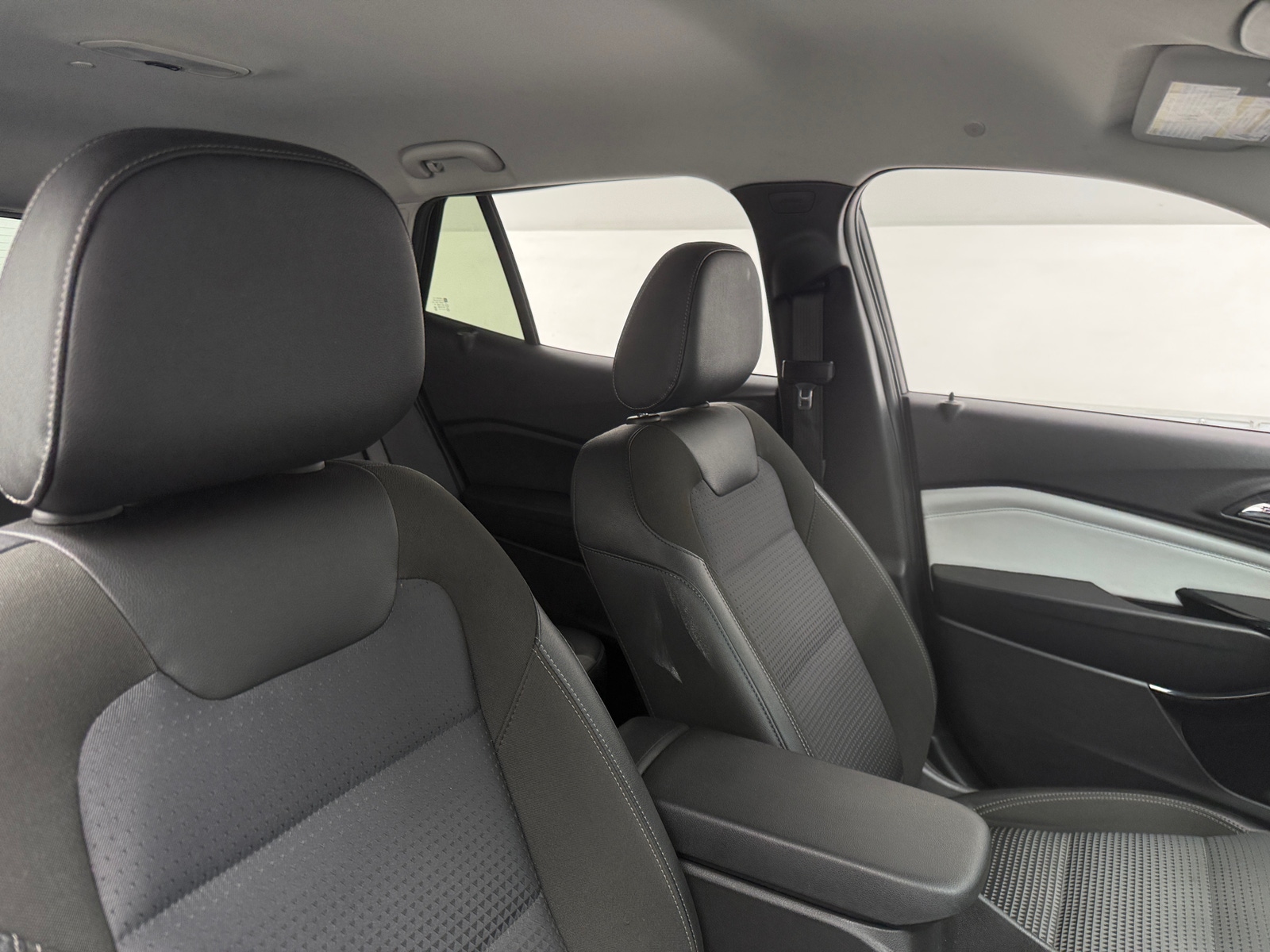 Thumbnail: 2025 Chevrolet Trax - 2