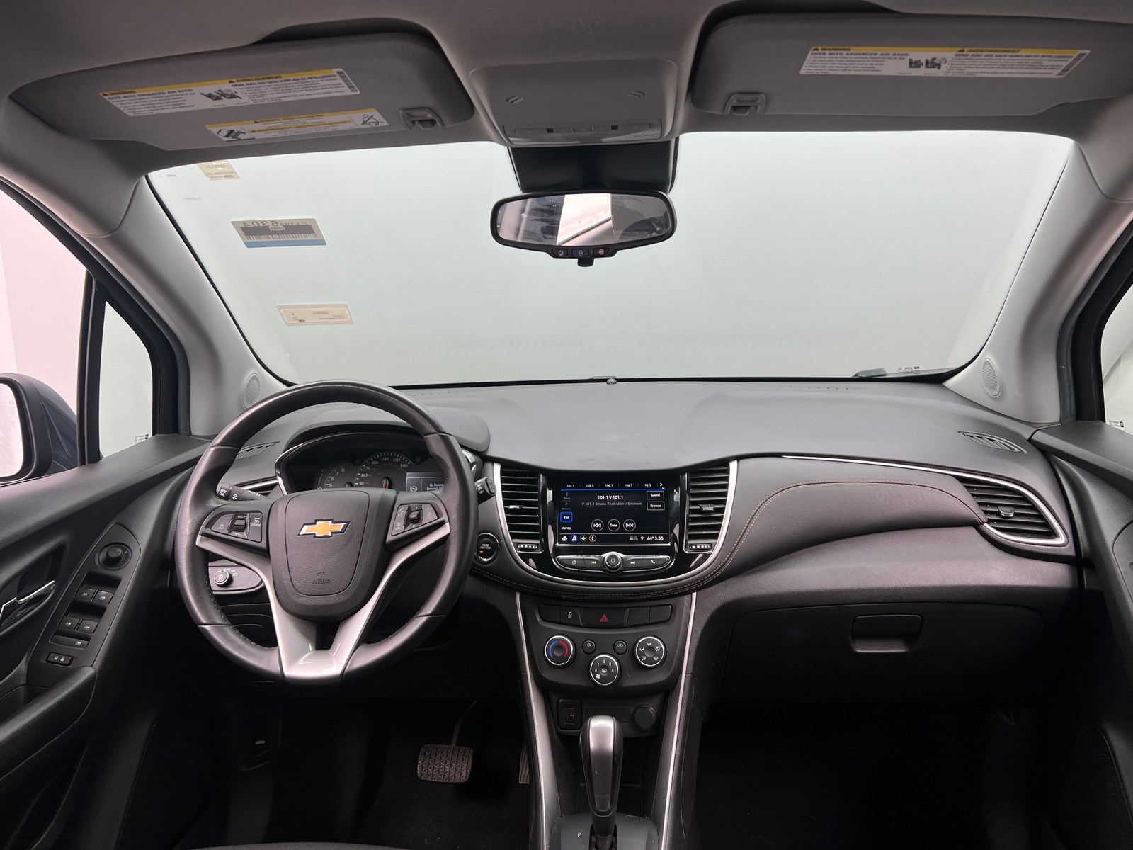 Thumbnail: 2022 Chevrolet Trax - 3