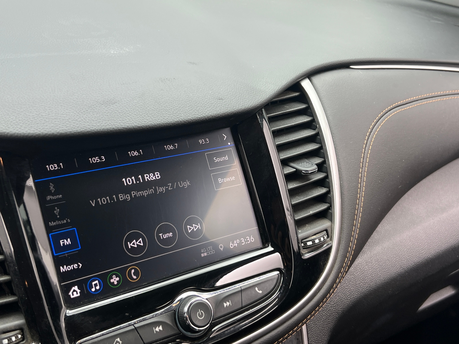 Thumbnail: 2022 Chevrolet Trax - 4