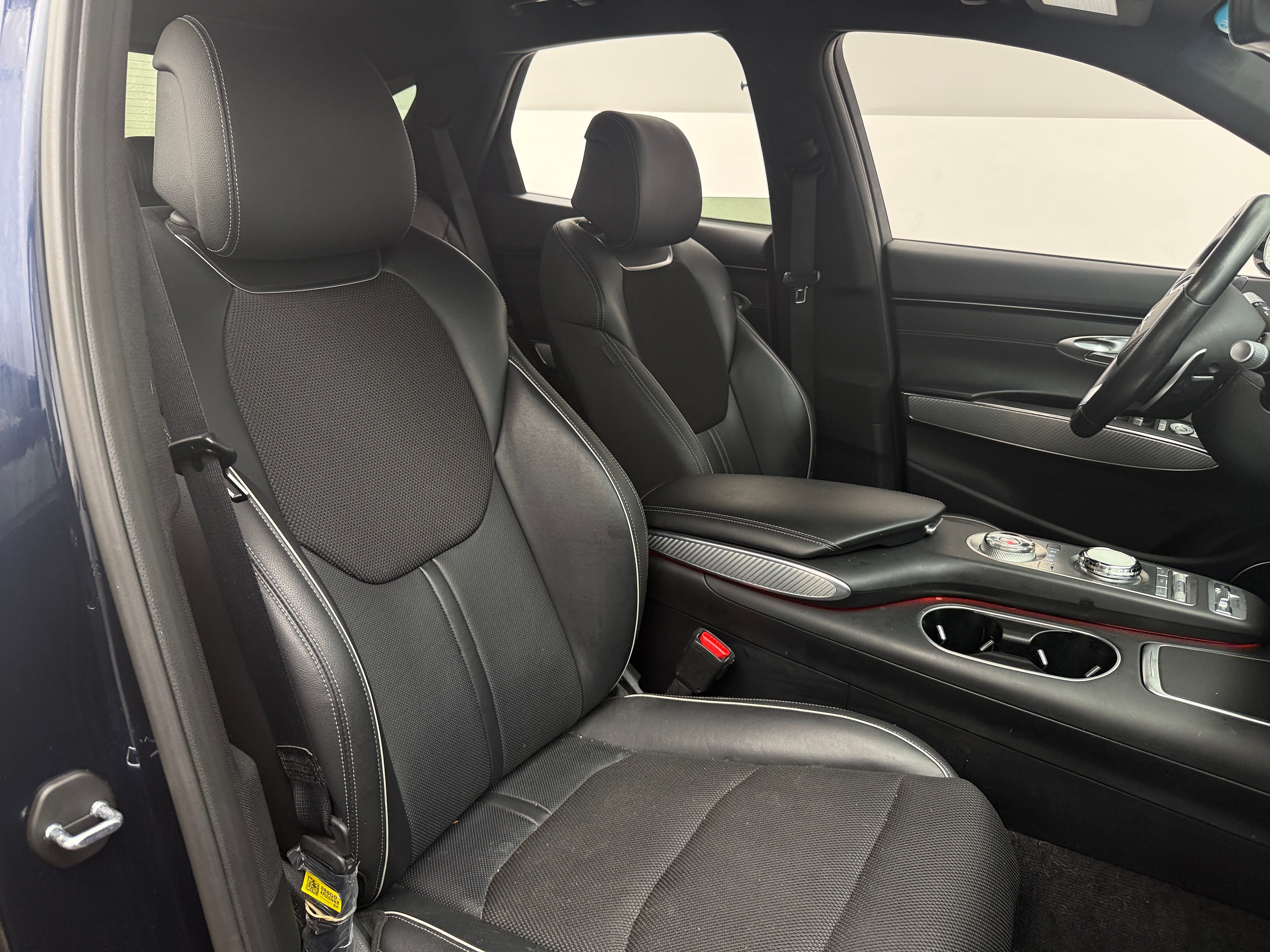 2022 GENESIS GV70