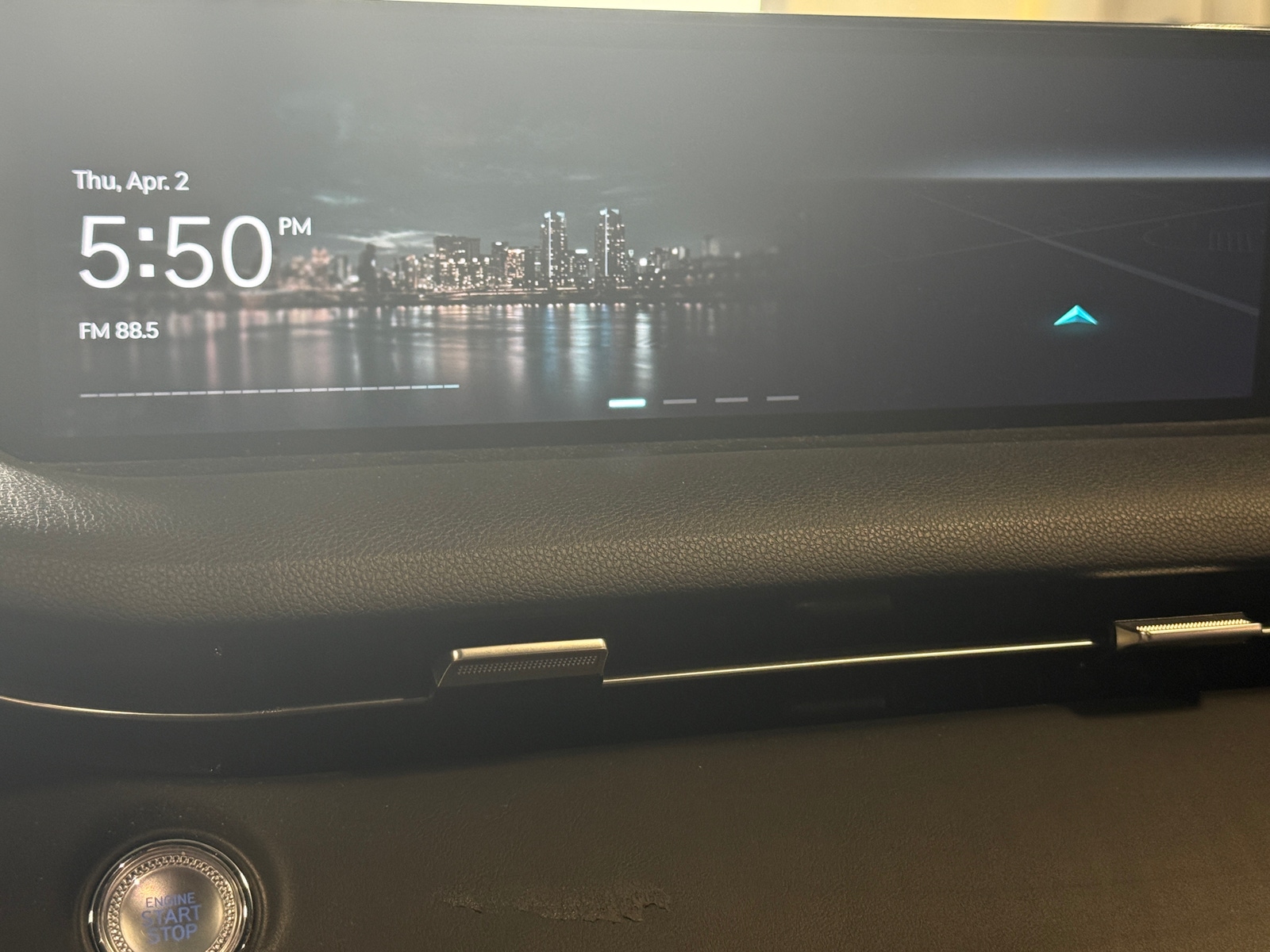 Thumbnail: 2022 Genesis GV70 - 3