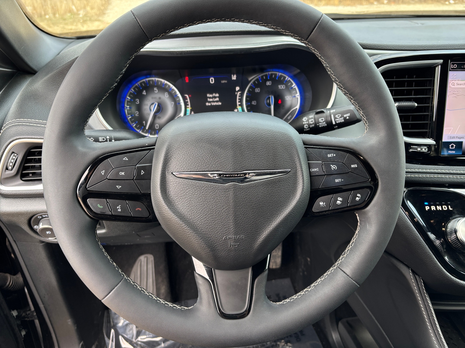 Thumbnail: 2025 Chrysler Pacifica - 4