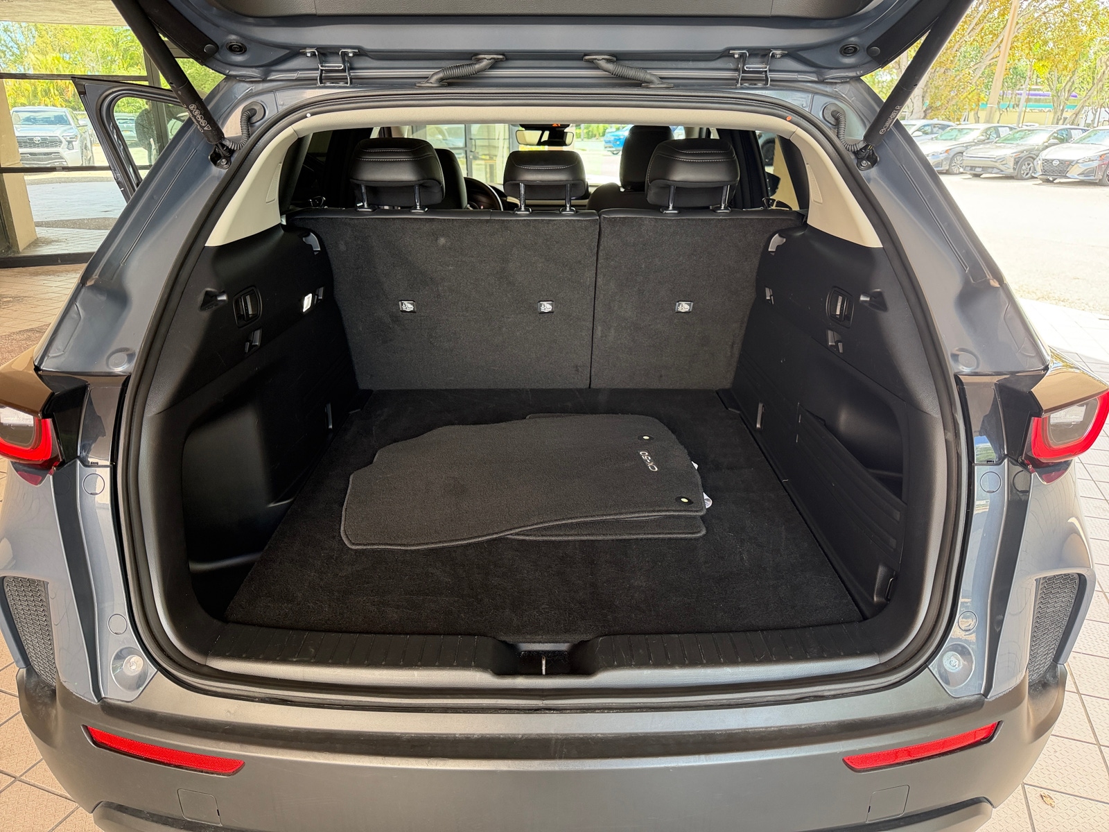 Thumbnail: 2025 Mazda CX-50 - 4