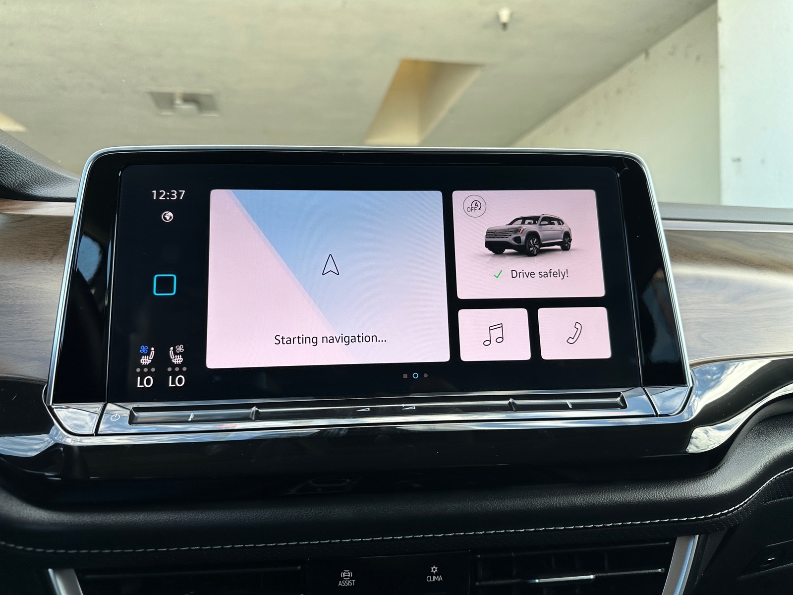 Thumbnail: 2025 Volkswagen Atlas - 4