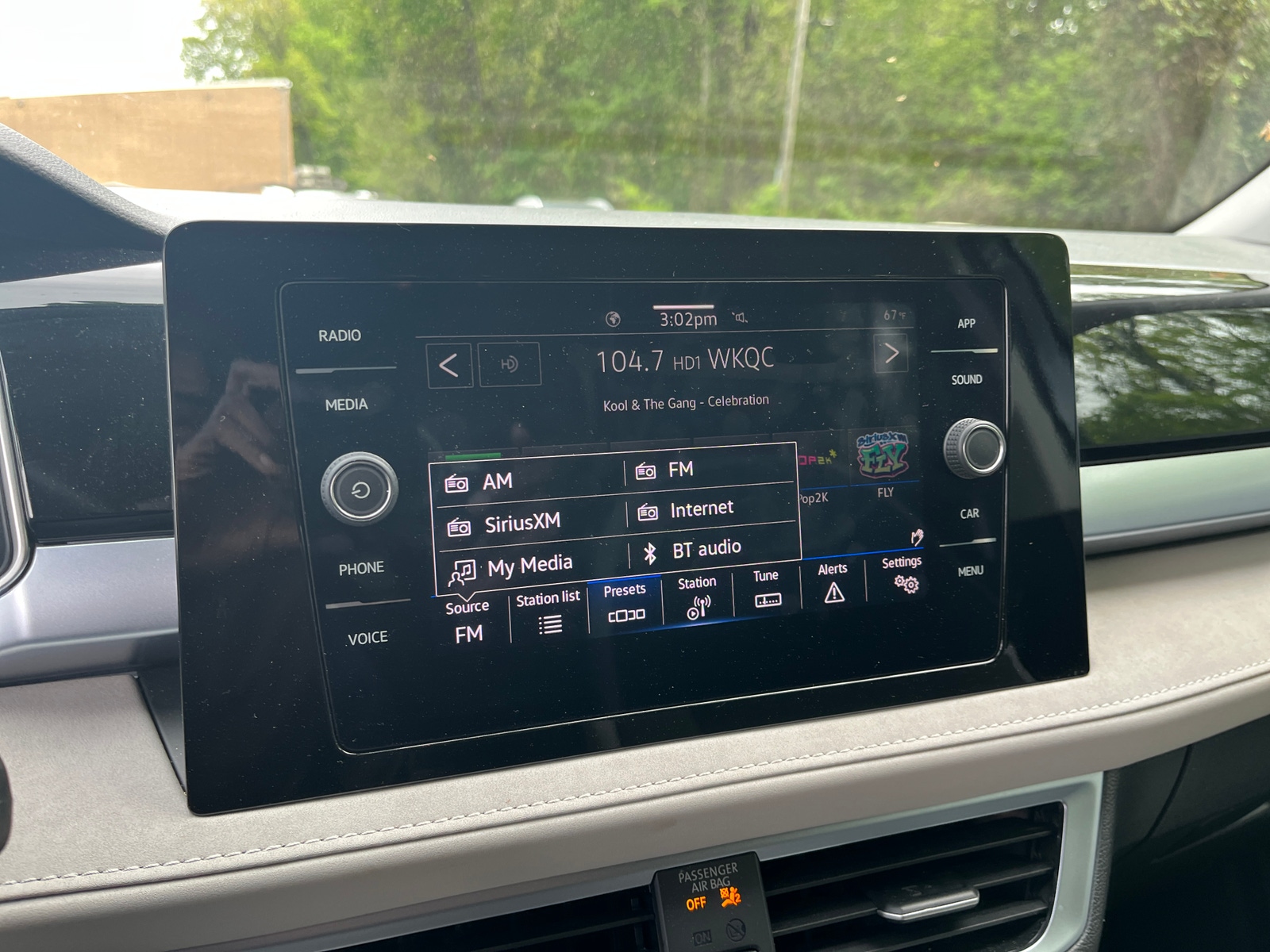 Thumbnail: 2025 Volkswagen Taos - 4