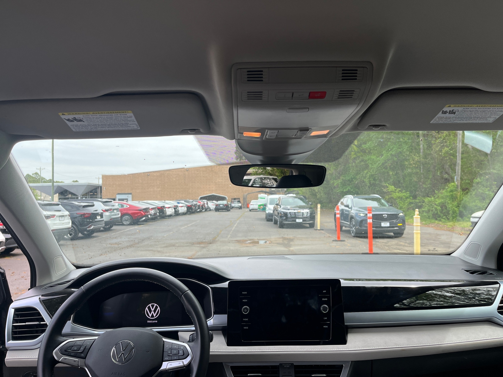 Thumbnail: 2025 Volkswagen Taos - 3