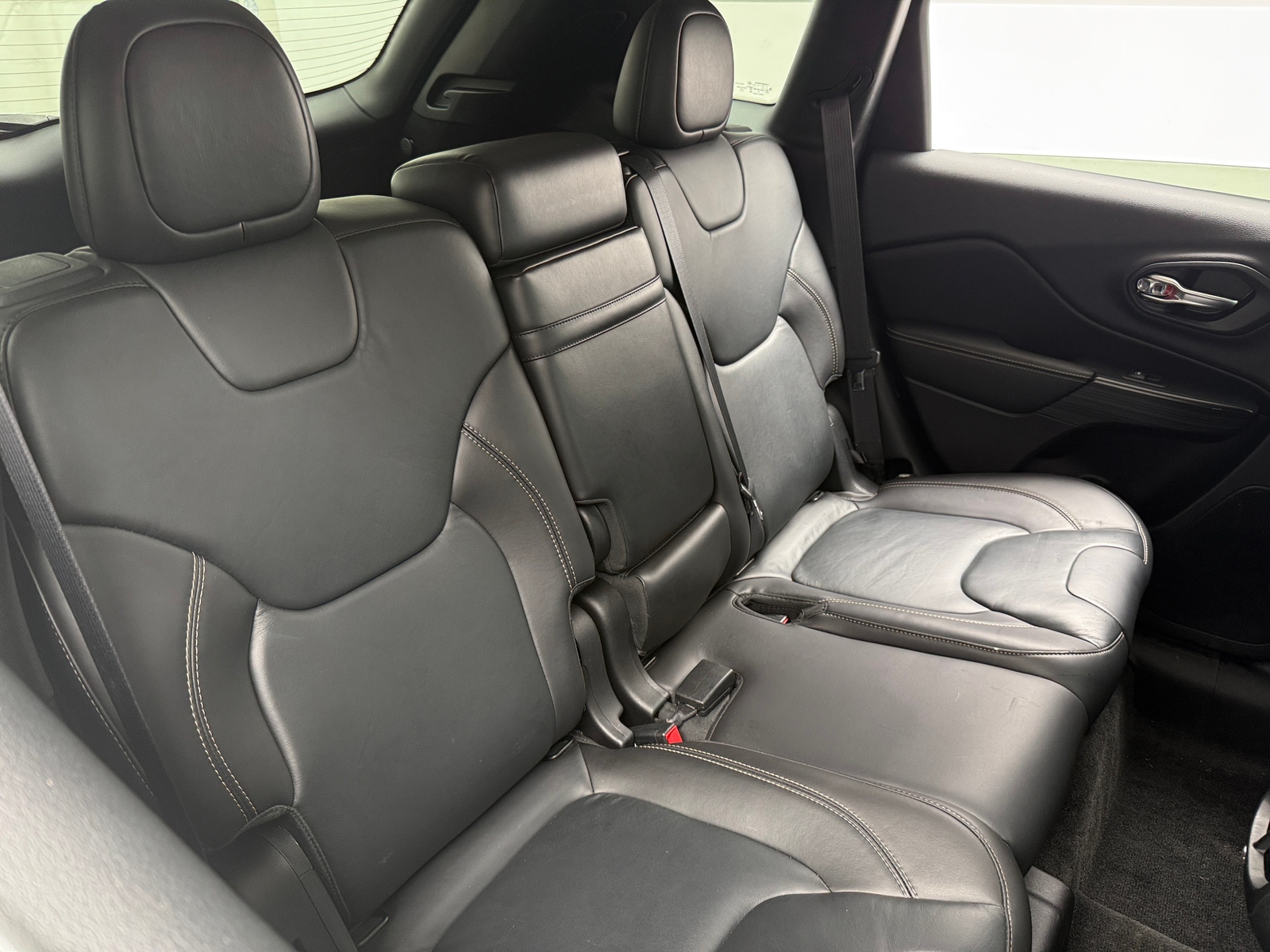 Thumbnail: 2016 Jeep Cherokee - 5