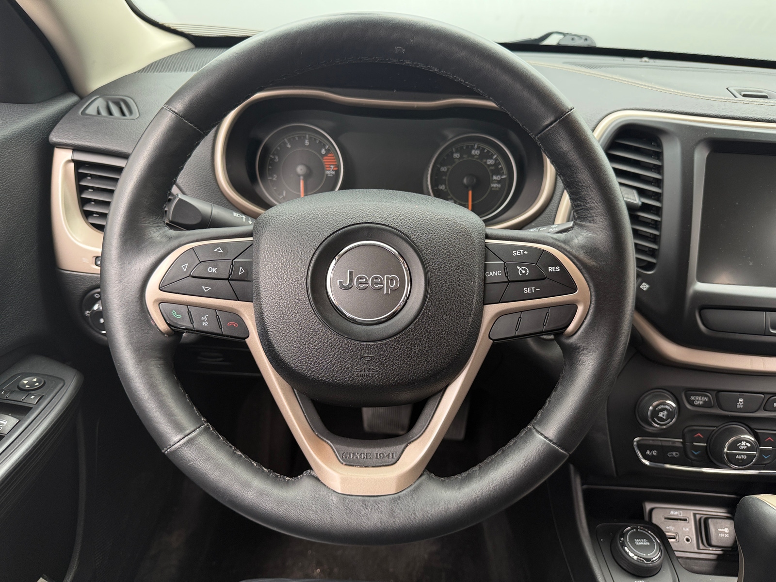 Thumbnail: 2016 Jeep Cherokee - 4