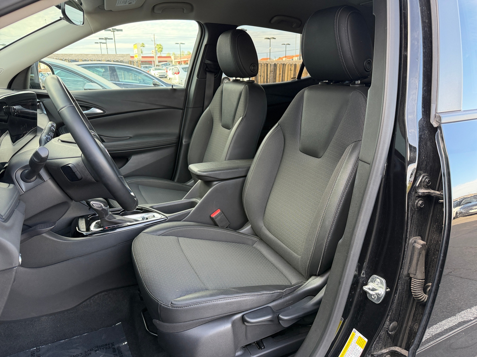 Thumbnail: 2025 Buick Encore GX - 2