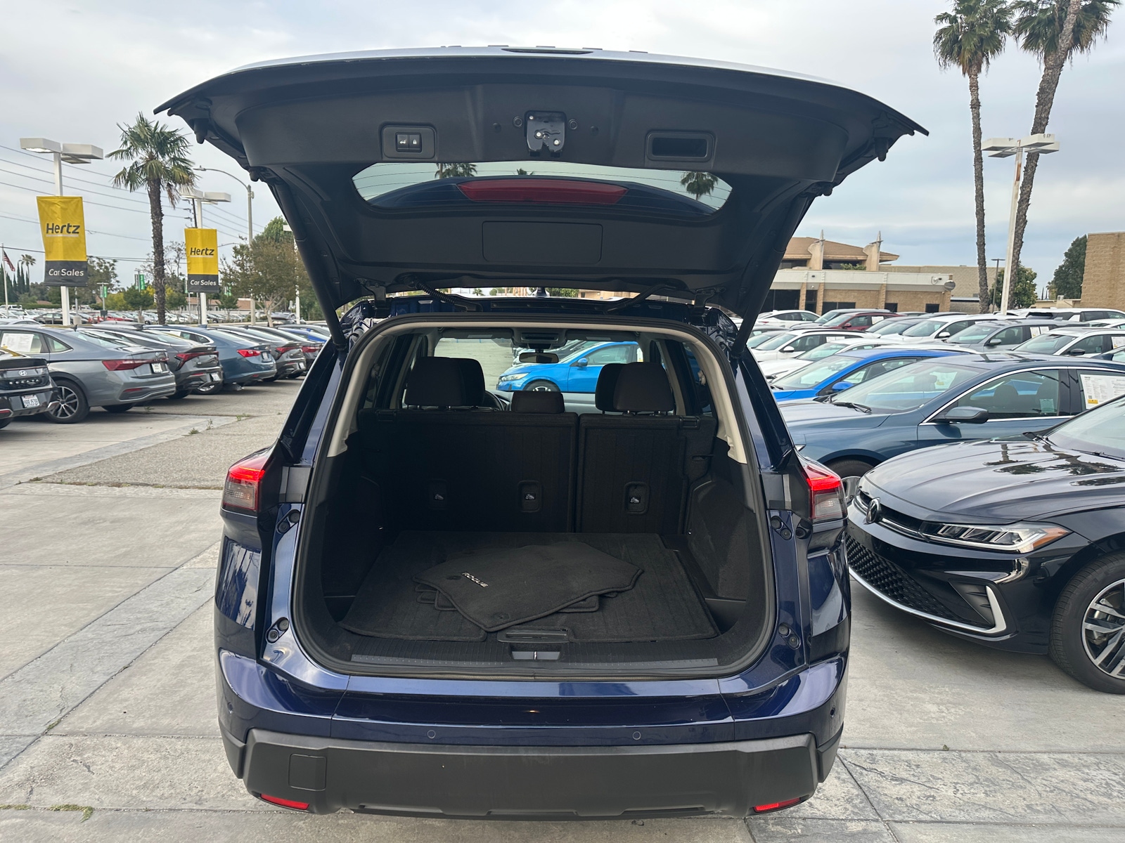 Thumbnail: 2025 Nissan Rogue - 5