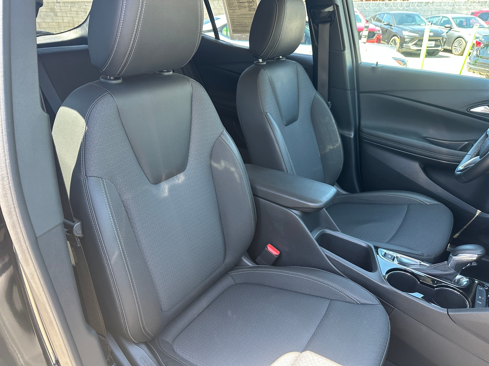 Thumbnail: 2025 Buick Encore GX - 2