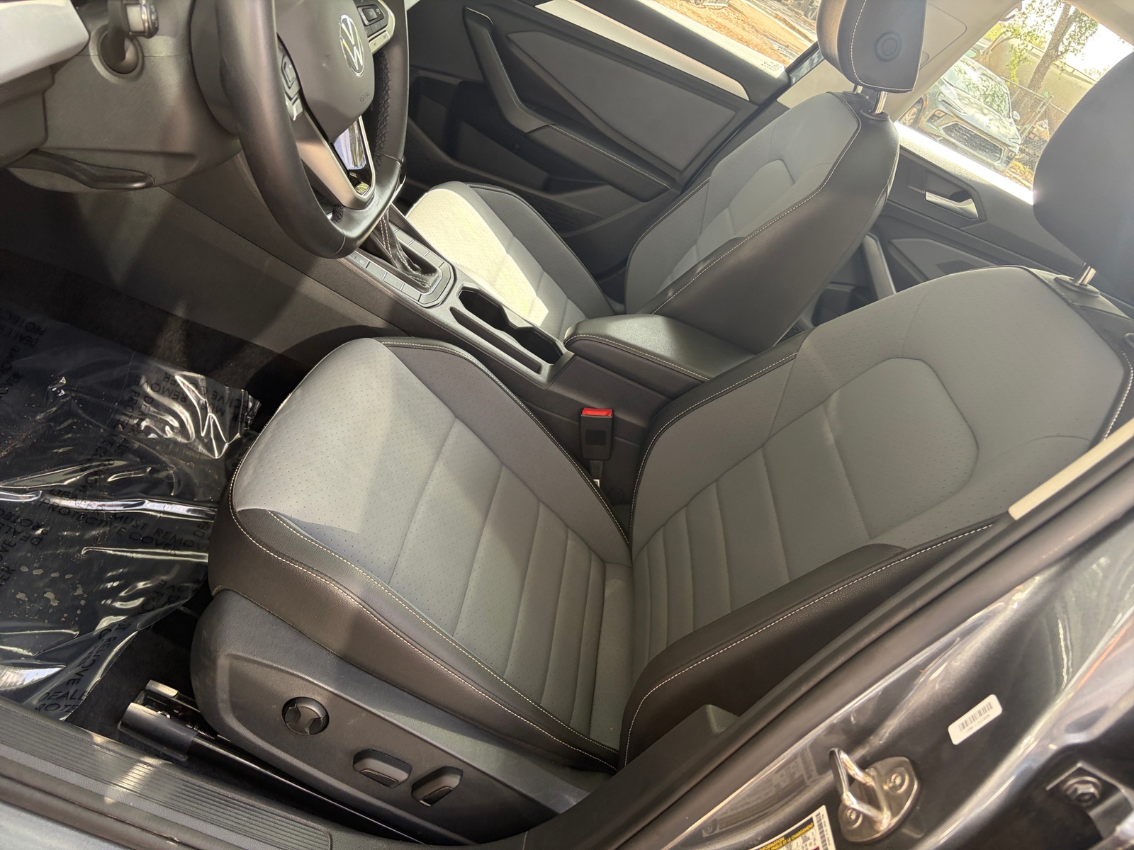 Thumbnail: 2025 Volkswagen Jetta - 2