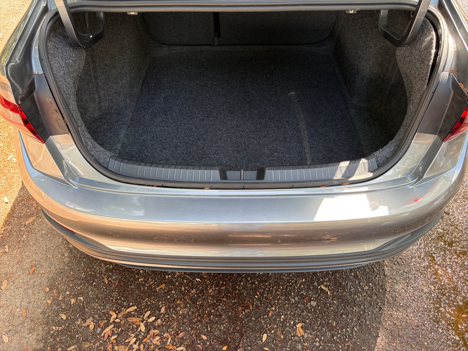 Thumbnail: 2025 Volkswagen Jetta - 5