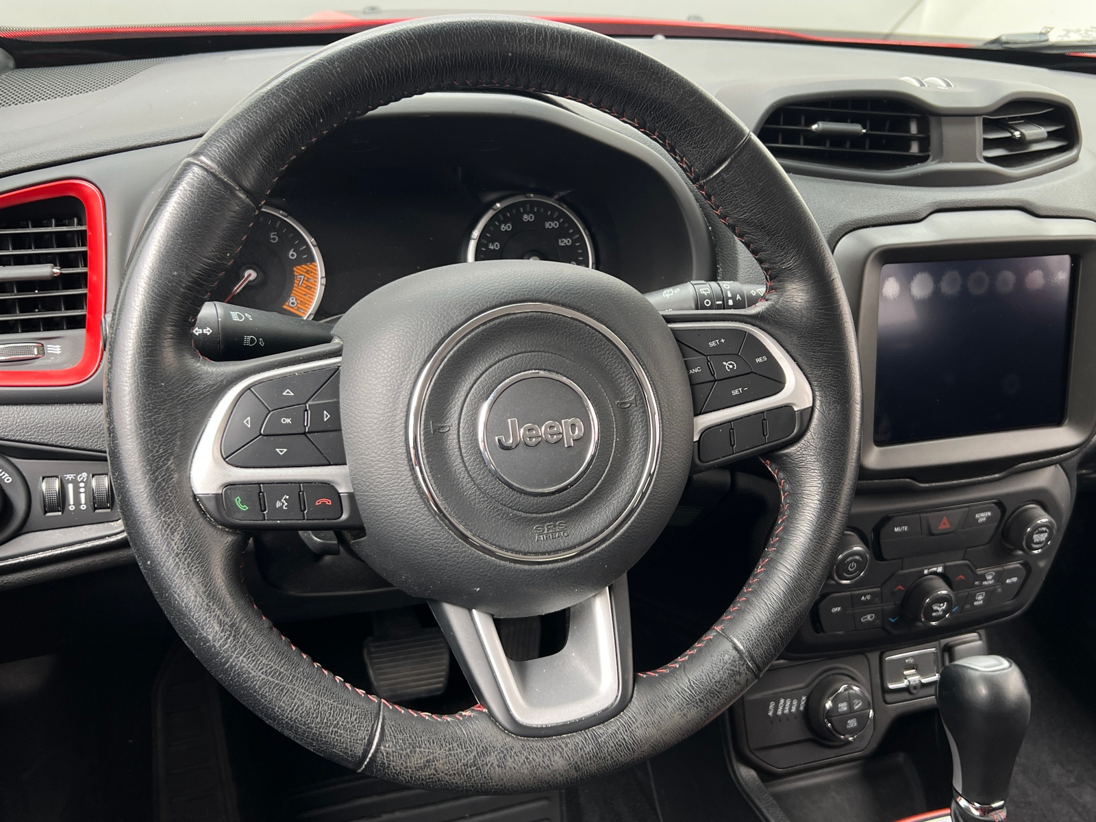 Thumbnail: 2019 Jeep Renegade - 5