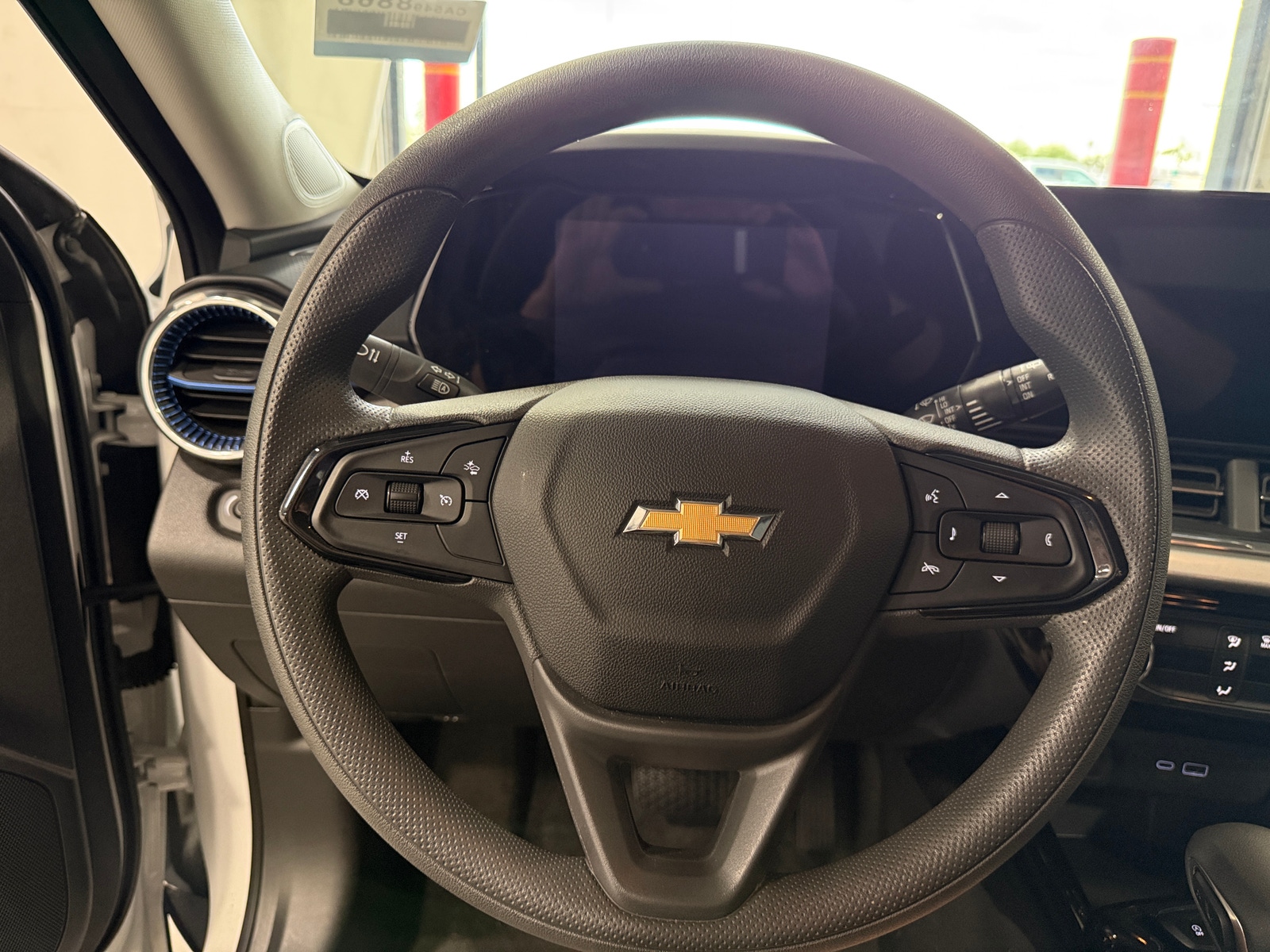 Thumbnail: 2025 Chevrolet Trax - 5