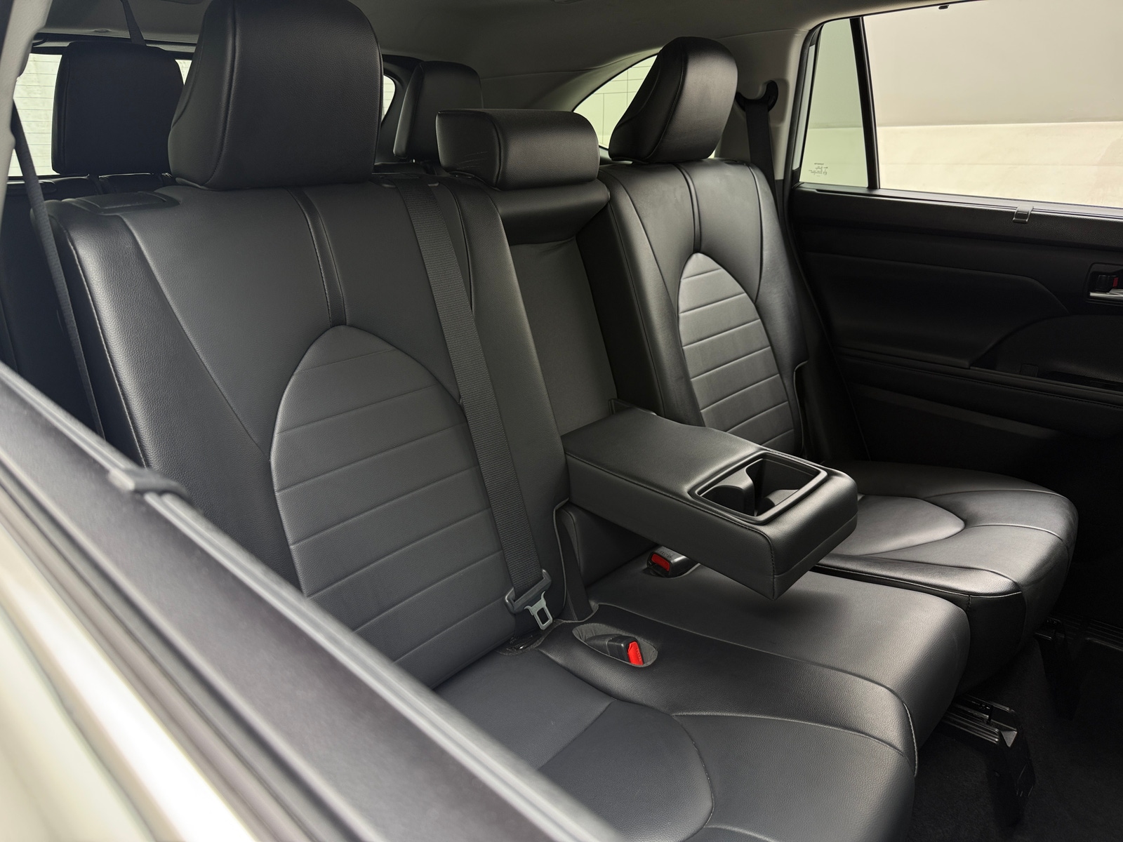 Thumbnail: 2021 Toyota Highlander - 5