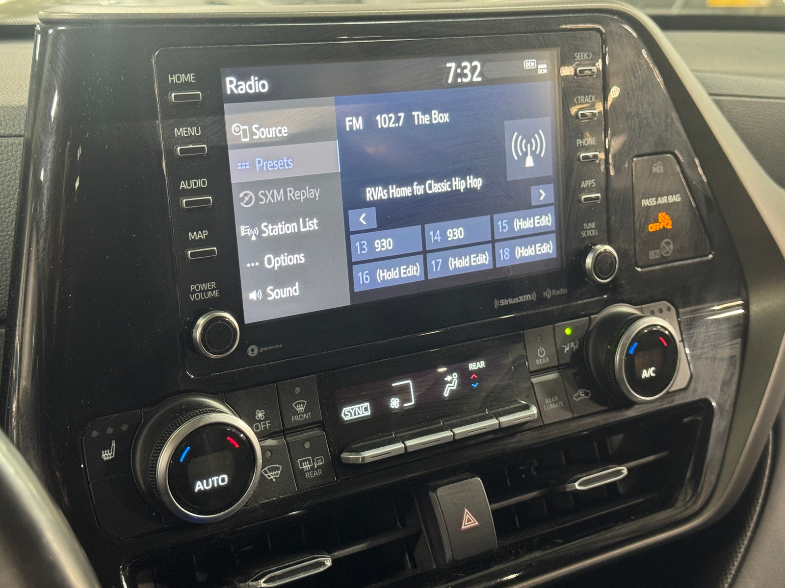 Thumbnail: 2021 Toyota Highlander - 3