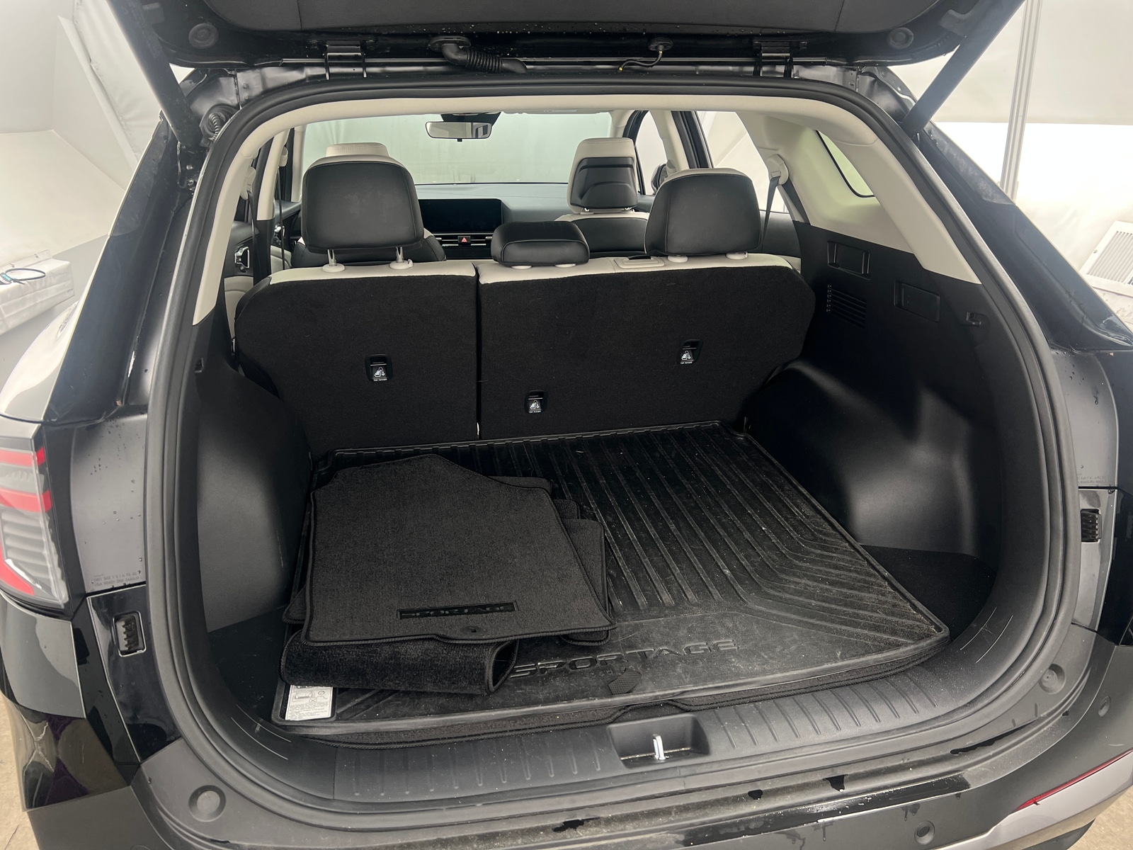 Thumbnail: 2026 Kia Sportage - 7