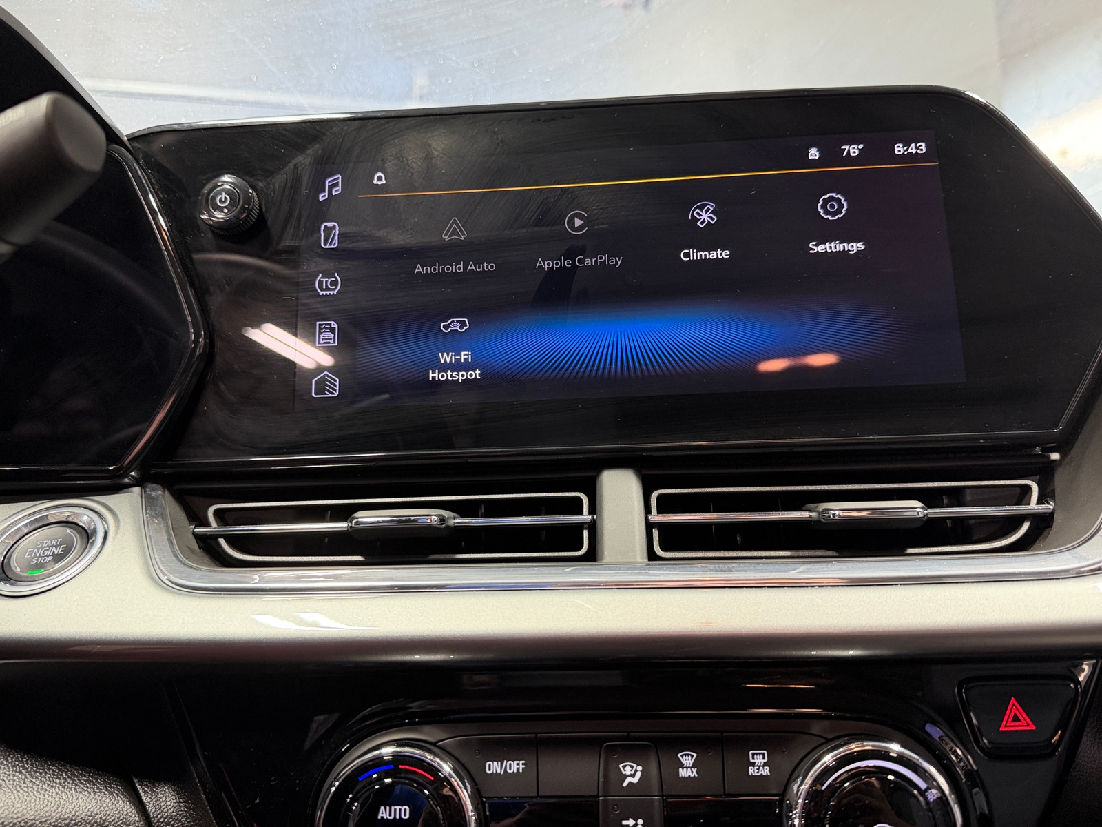 Thumbnail: 2025 Chevrolet Trax - 4