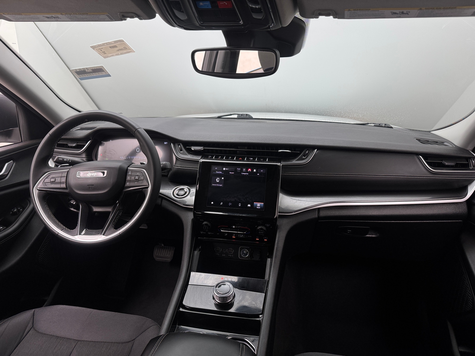 Thumbnail: 2023 Jeep Grand Cherokee L - 3