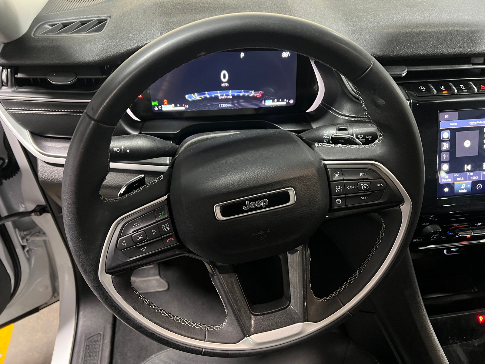 Thumbnail: 2023 Jeep Grand Cherokee L - 5