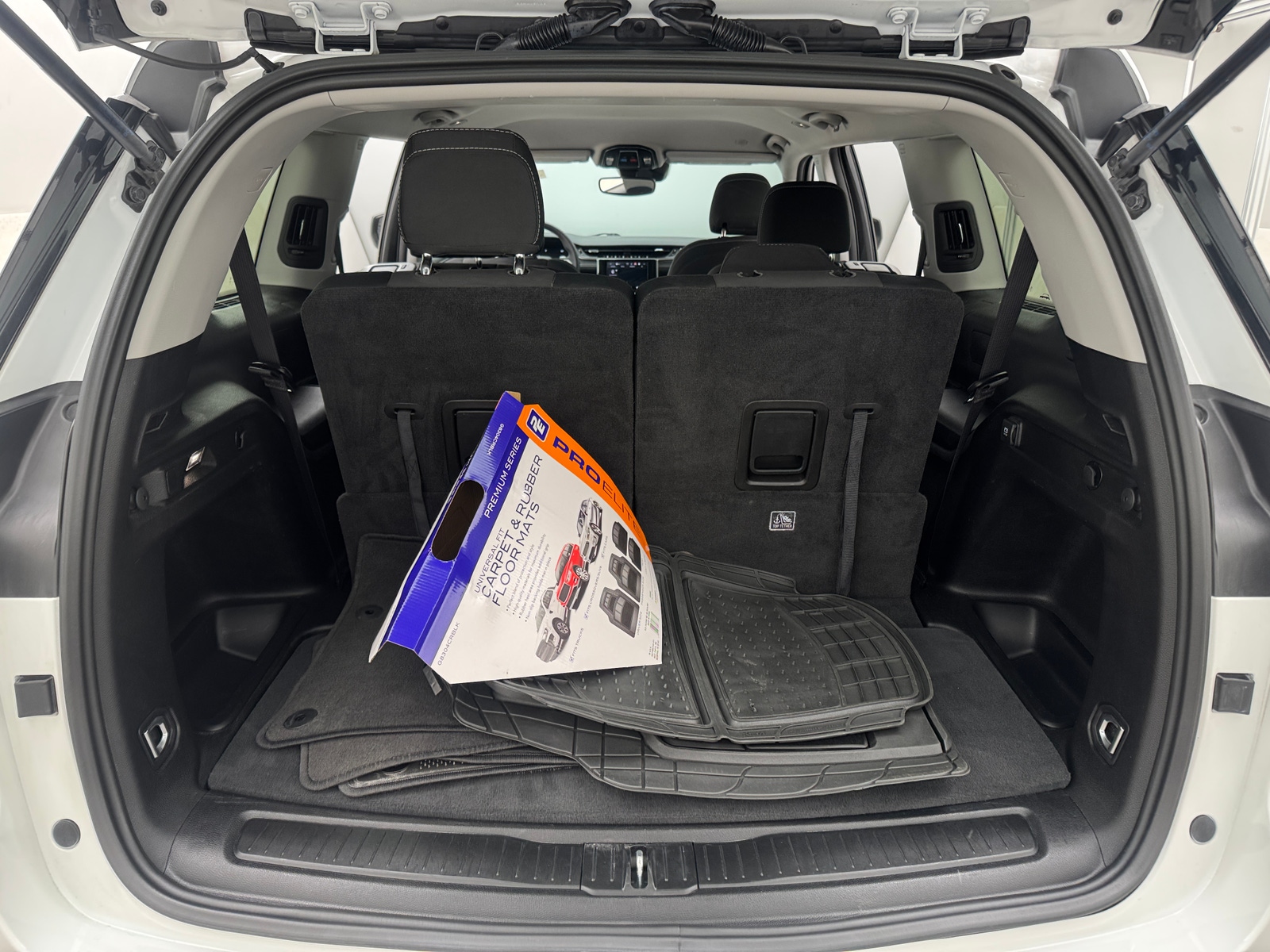 Thumbnail: 2023 Jeep Grand Cherokee L - 7