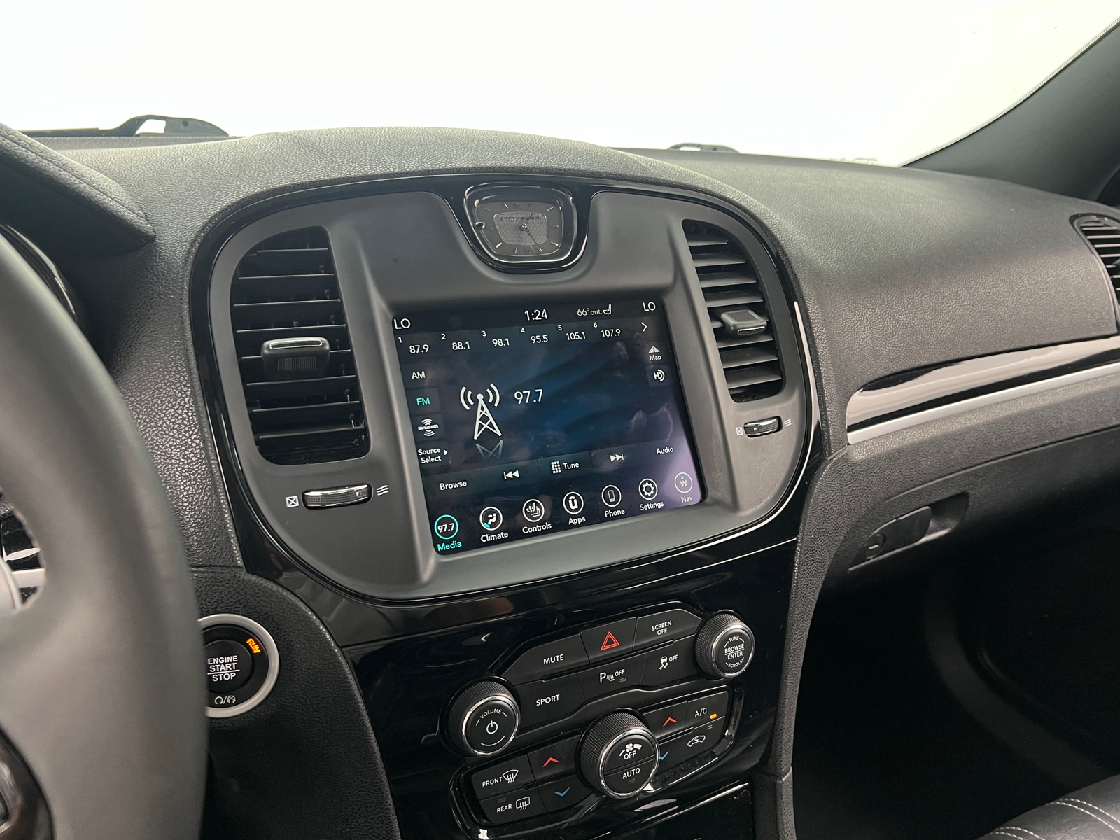 Thumbnail: 2023 Chrysler 300 - 3