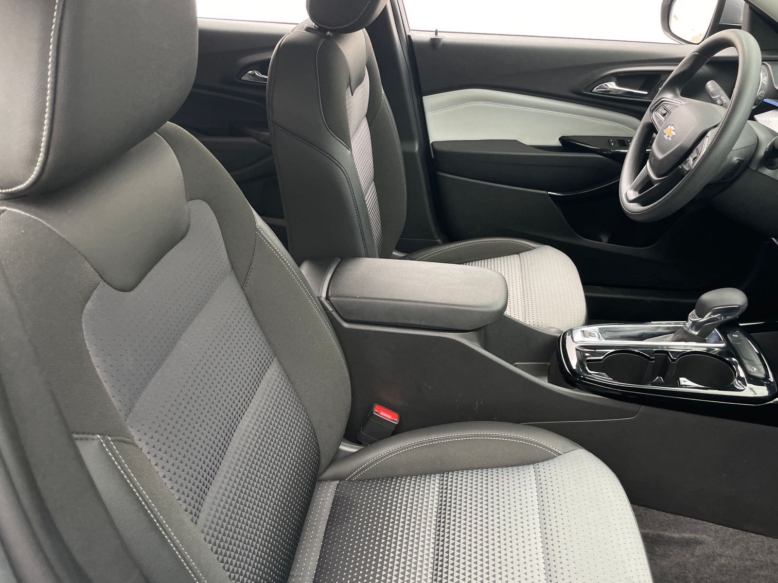 Thumbnail: 2025 Chevrolet Trax - 2