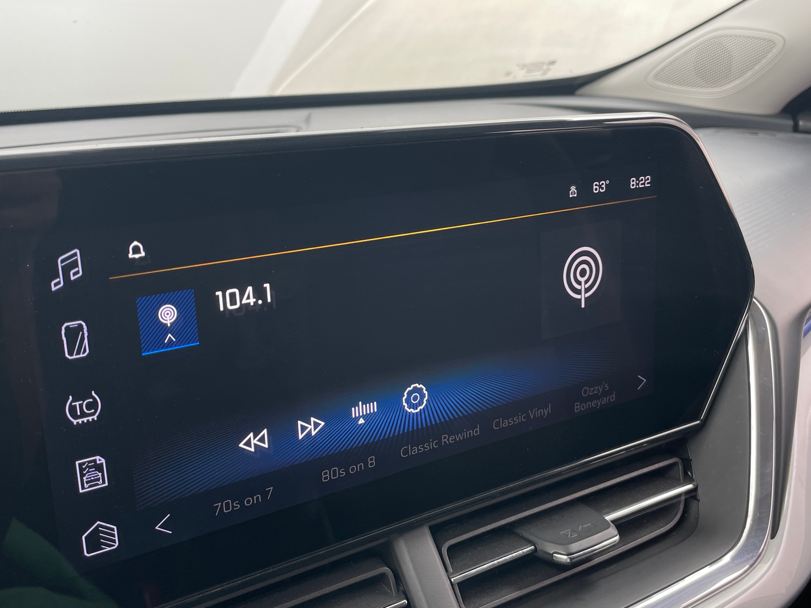 Thumbnail: 2025 Chevrolet Trax - 4