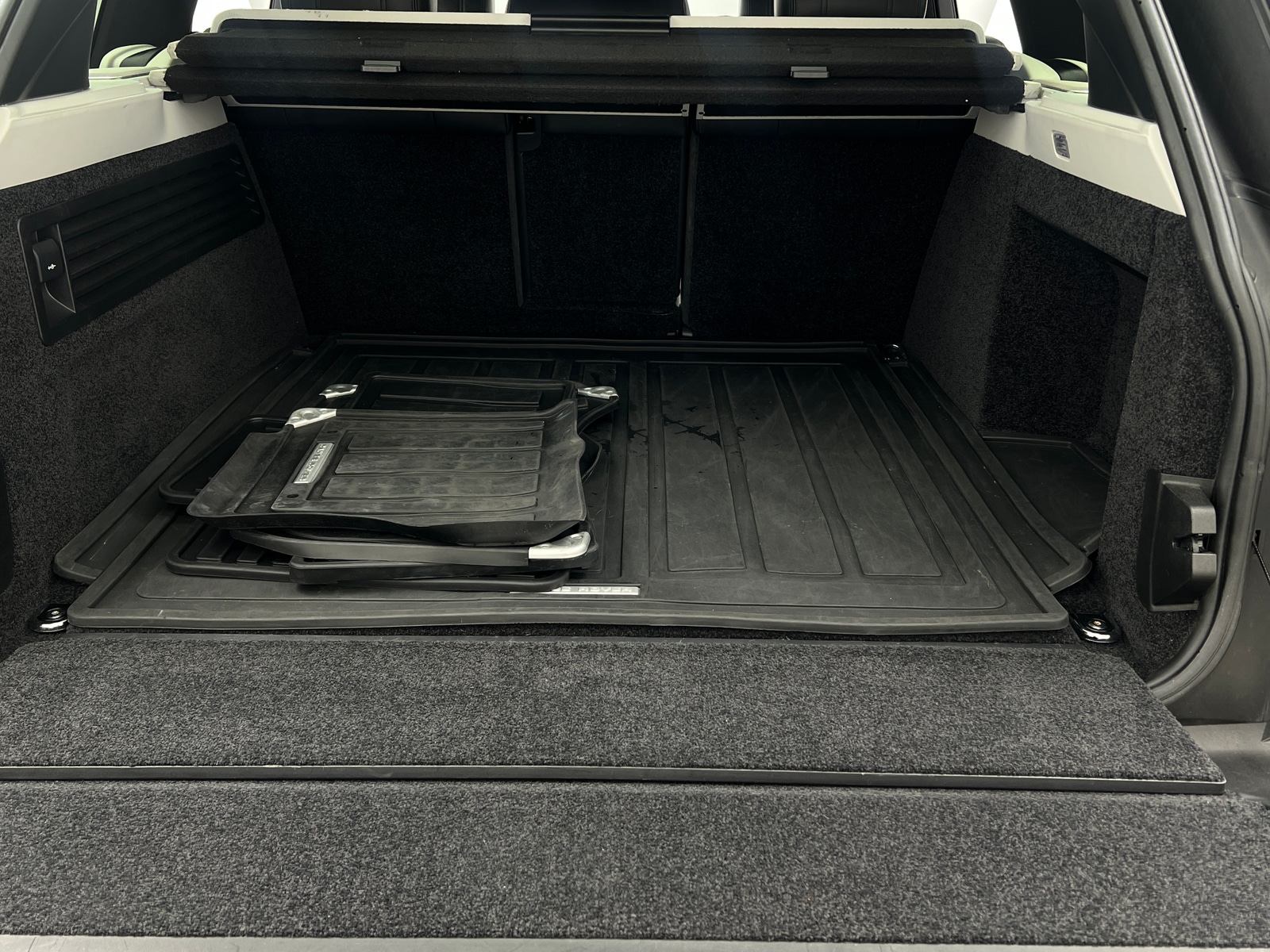 Thumbnail: 2016 Land Rover Range Rover - 6