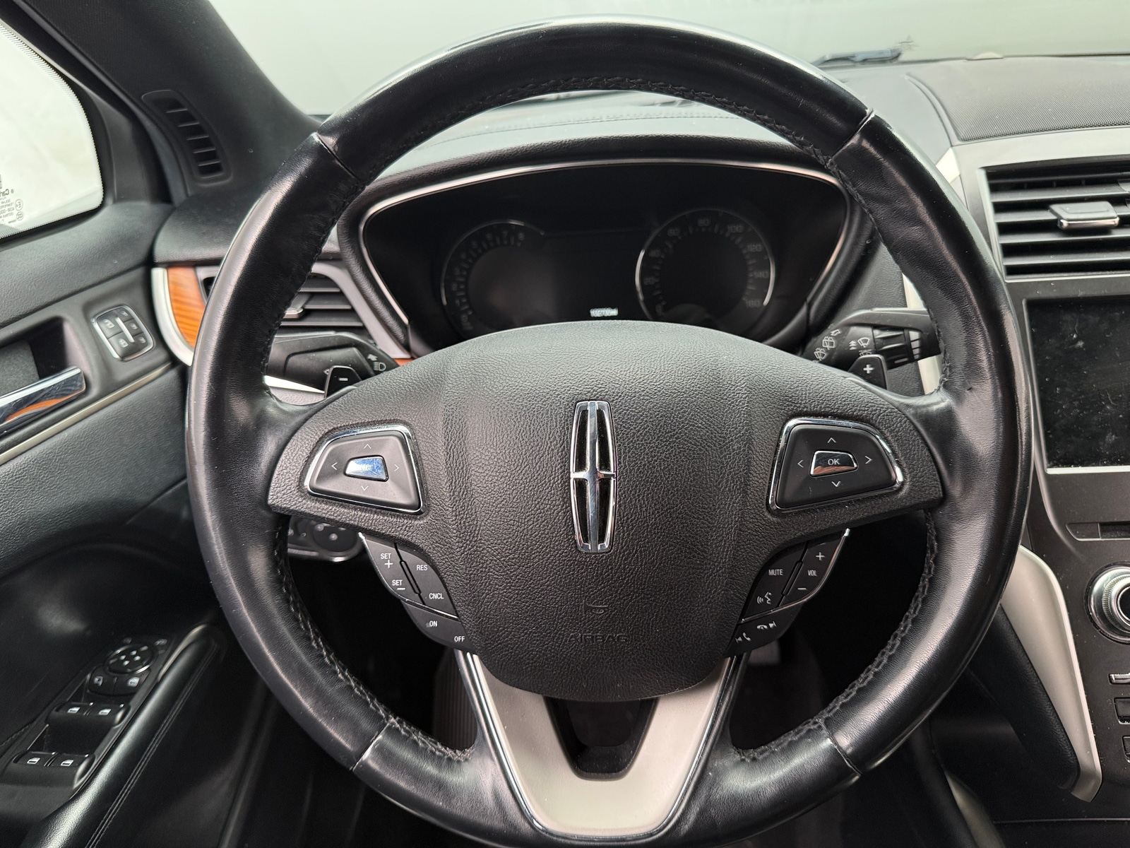 Thumbnail: 2018 Lincoln MKC - 4