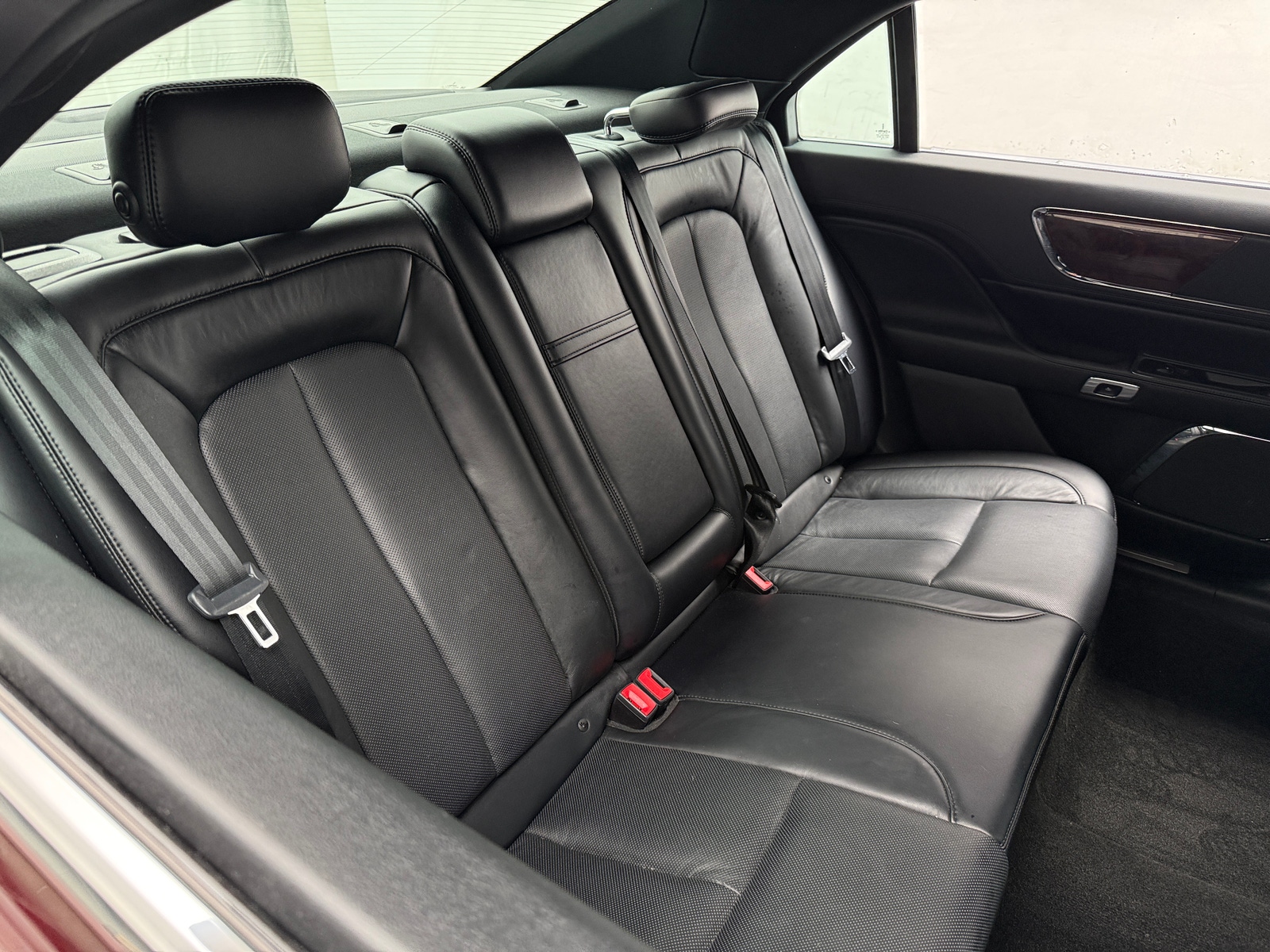 Thumbnail: 2019 Lincoln Continental - 5