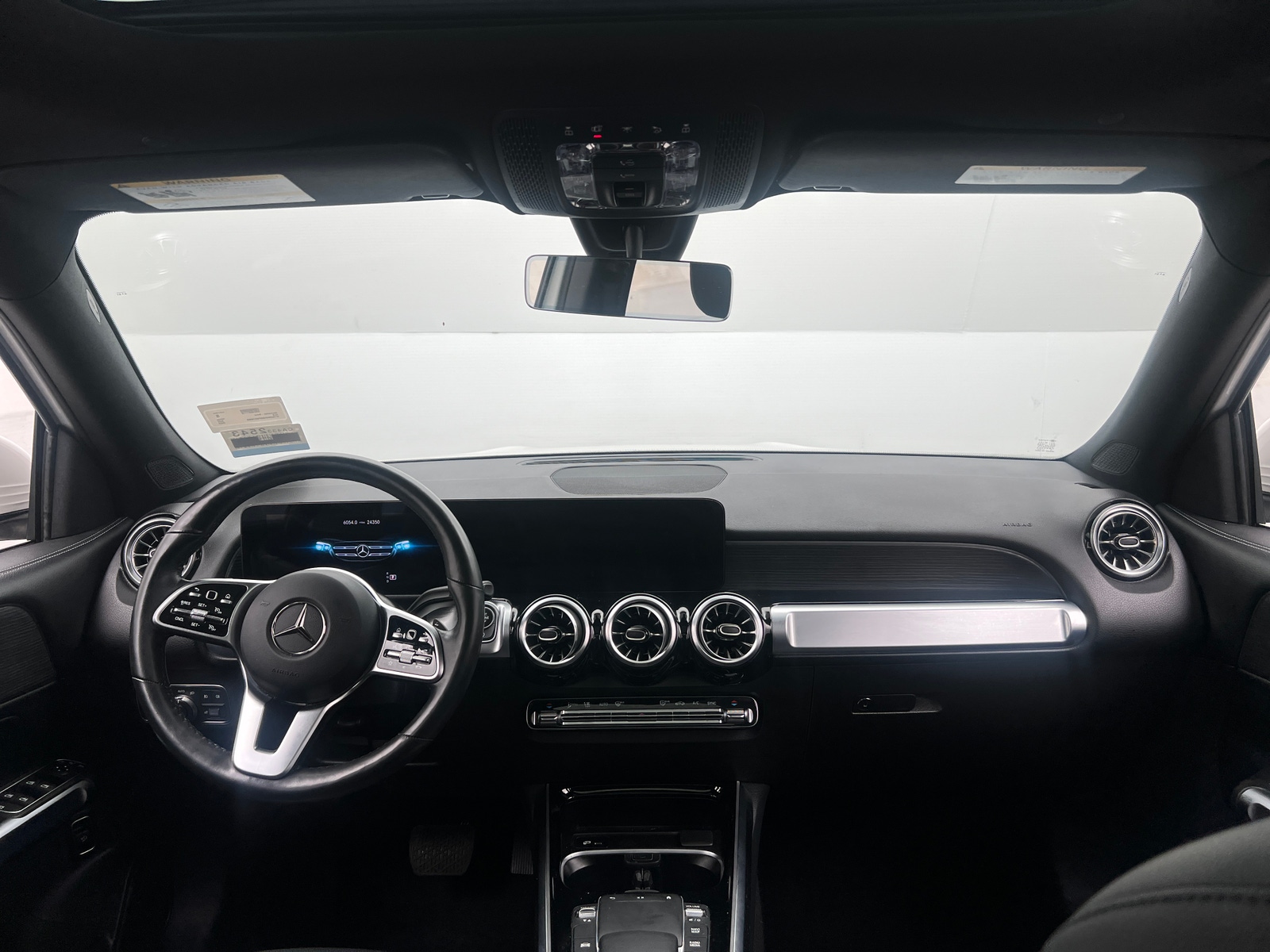 Thumbnail: 2023 Mercedes-Benz GLB - 2