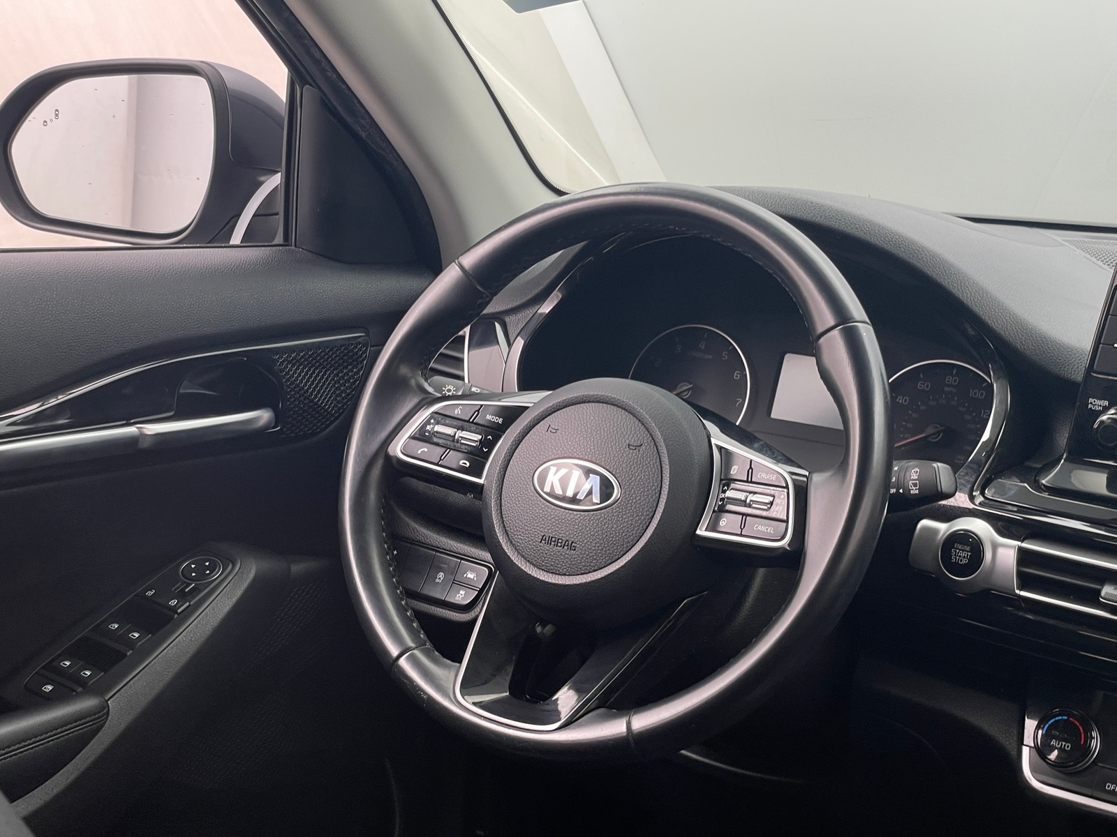 Thumbnail: 2021 Kia Seltos - 4