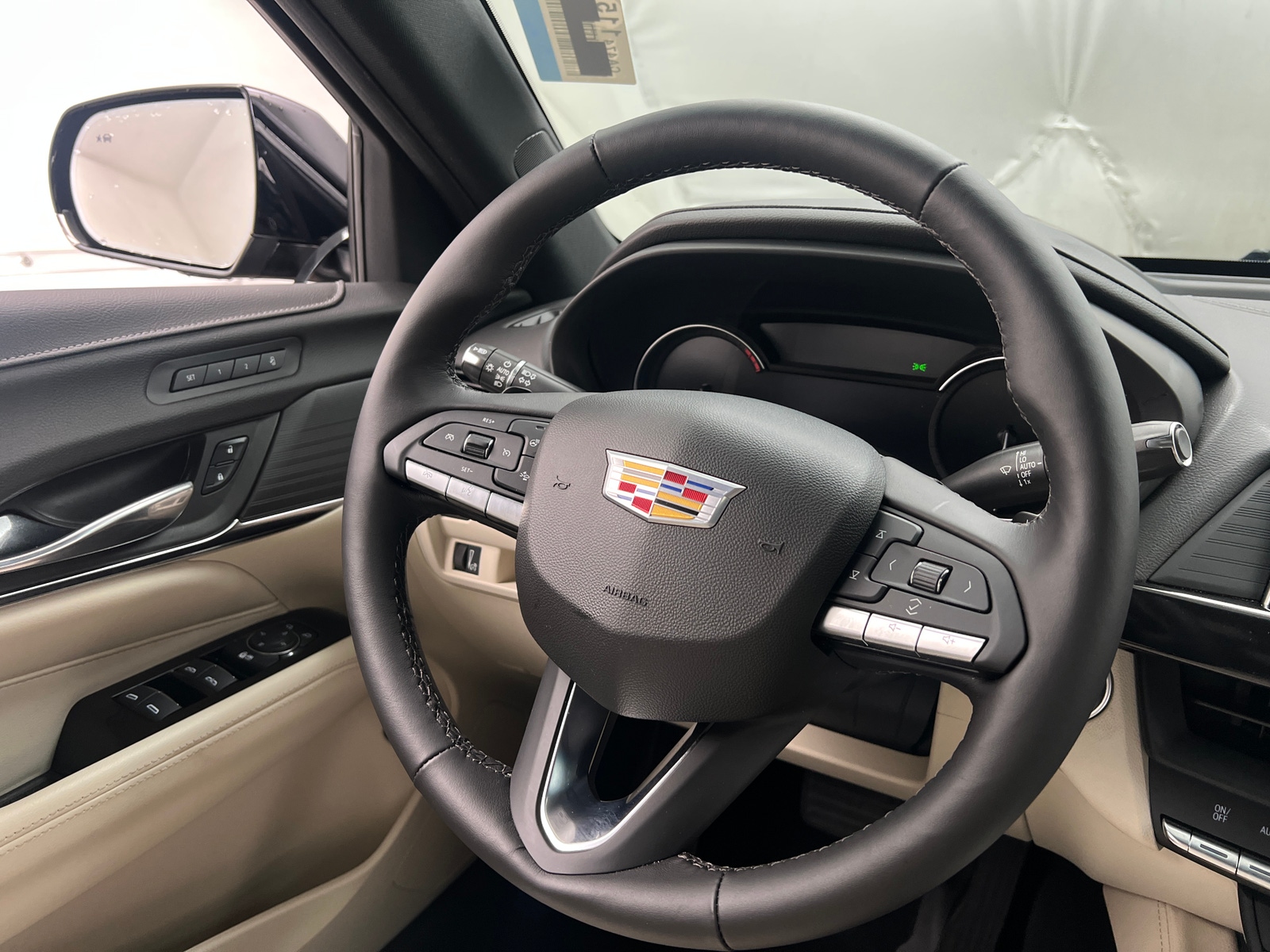 Thumbnail: 2025 Cadillac CT4 - 4