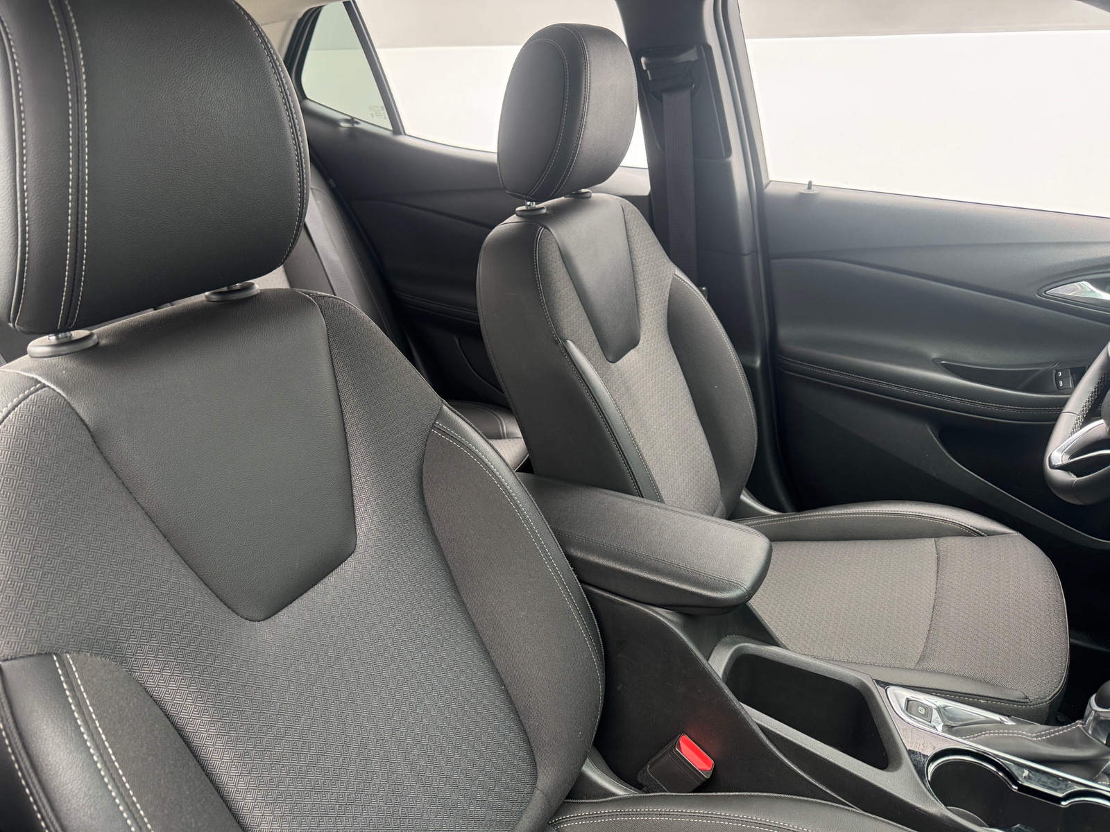 Thumbnail: 2025 Buick Encore GX - 2