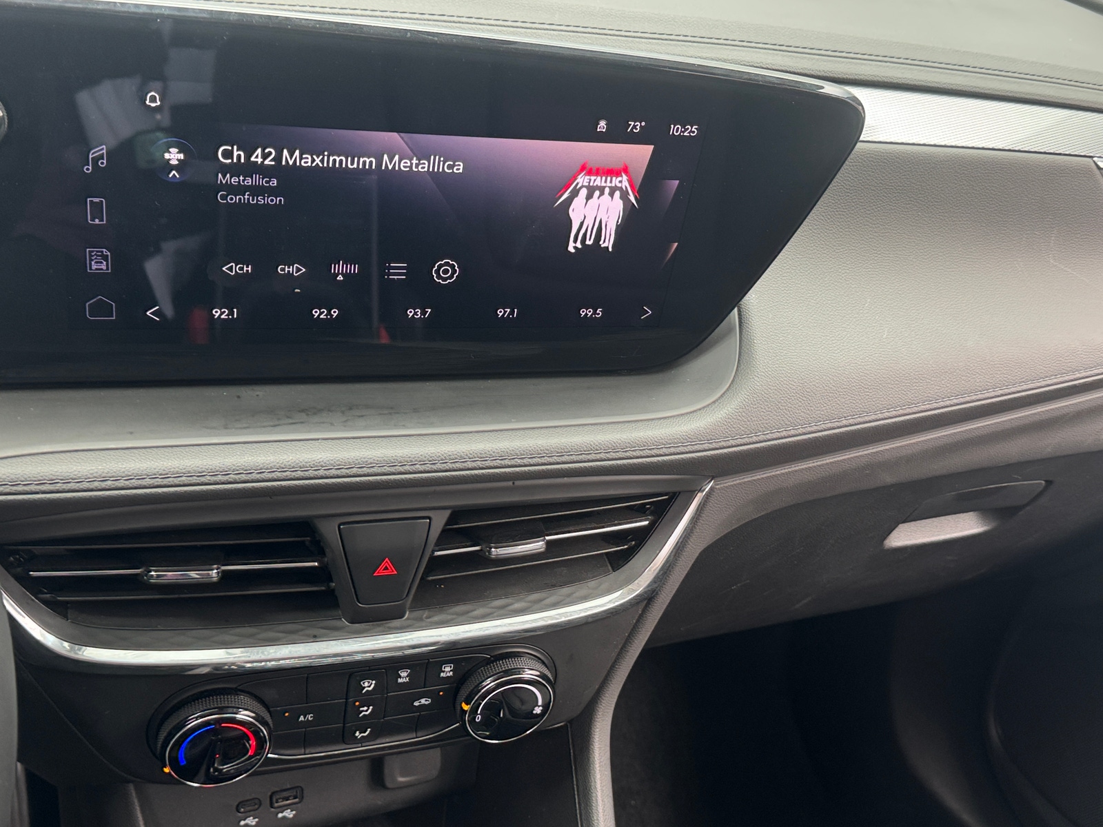 Thumbnail: 2025 Buick Encore GX - 4