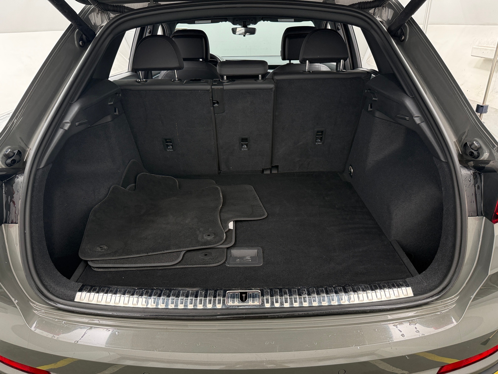 Thumbnail: 2020 Audi Q3 - 6