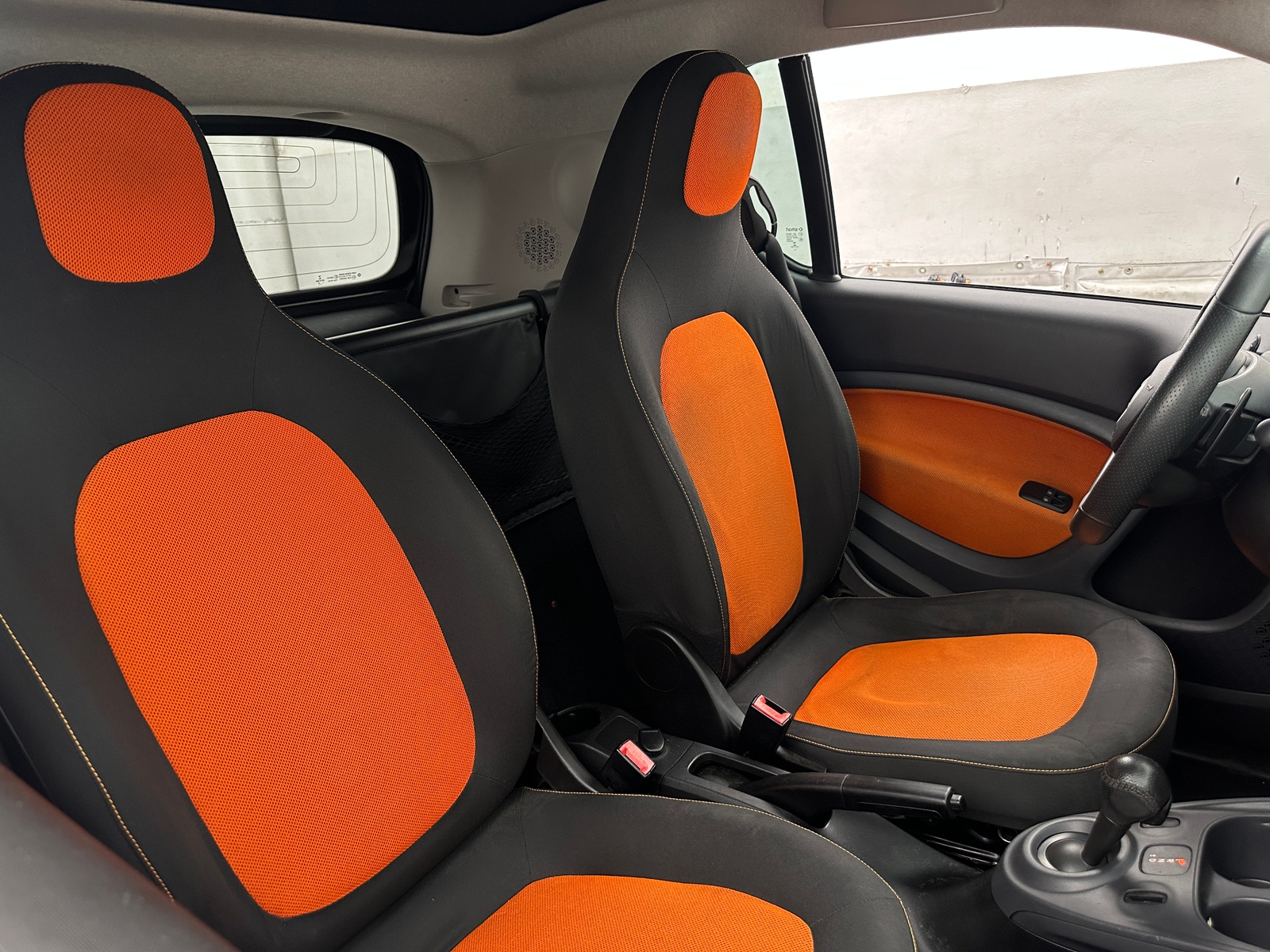 Thumbnail: 2016 smart fortwo - 2