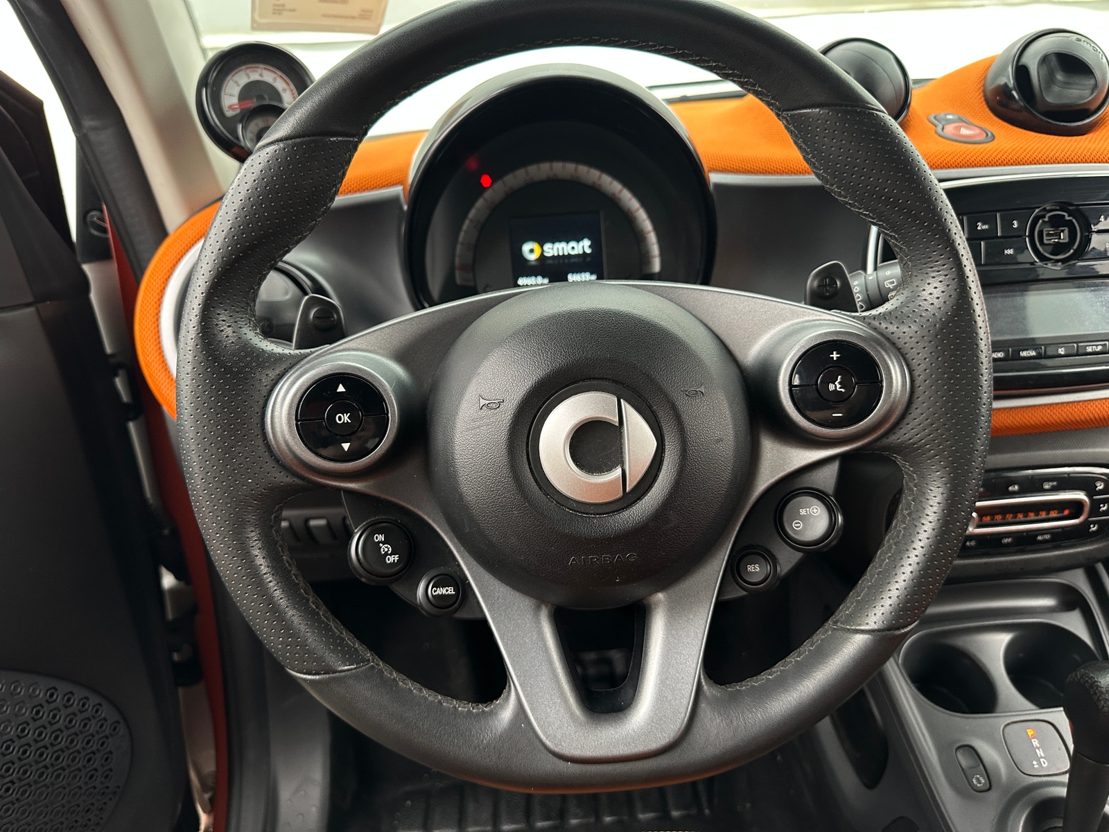 Thumbnail: 2016 smart fortwo - 4