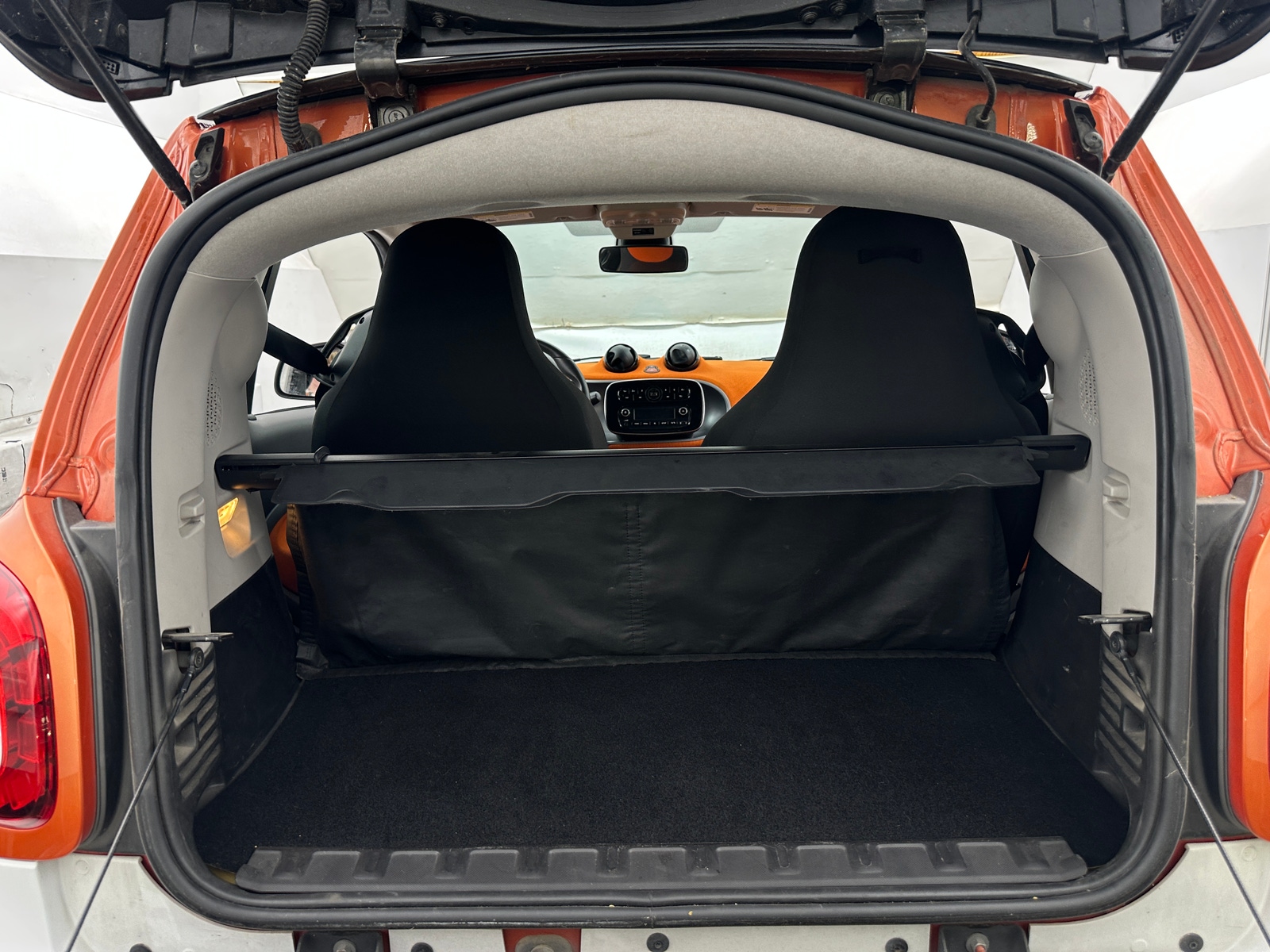 Thumbnail: 2016 smart fortwo - 5