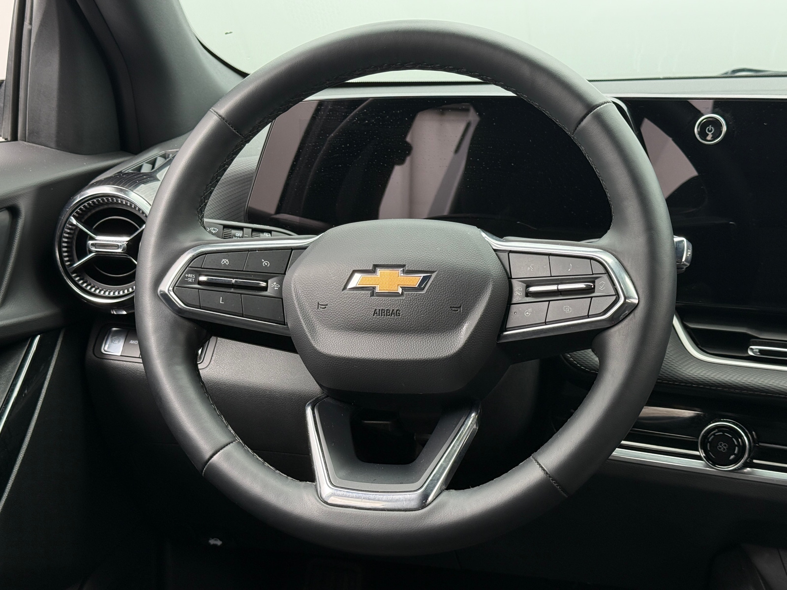 Thumbnail: 2025 Chevrolet Equinox - 5