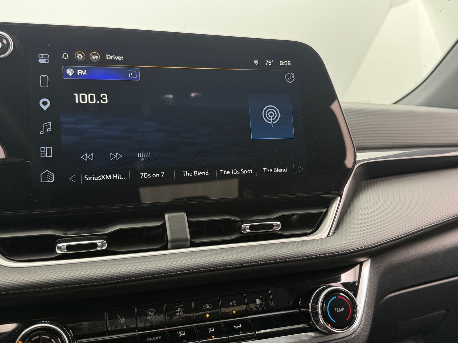Thumbnail: 2025 Chevrolet Equinox - 4