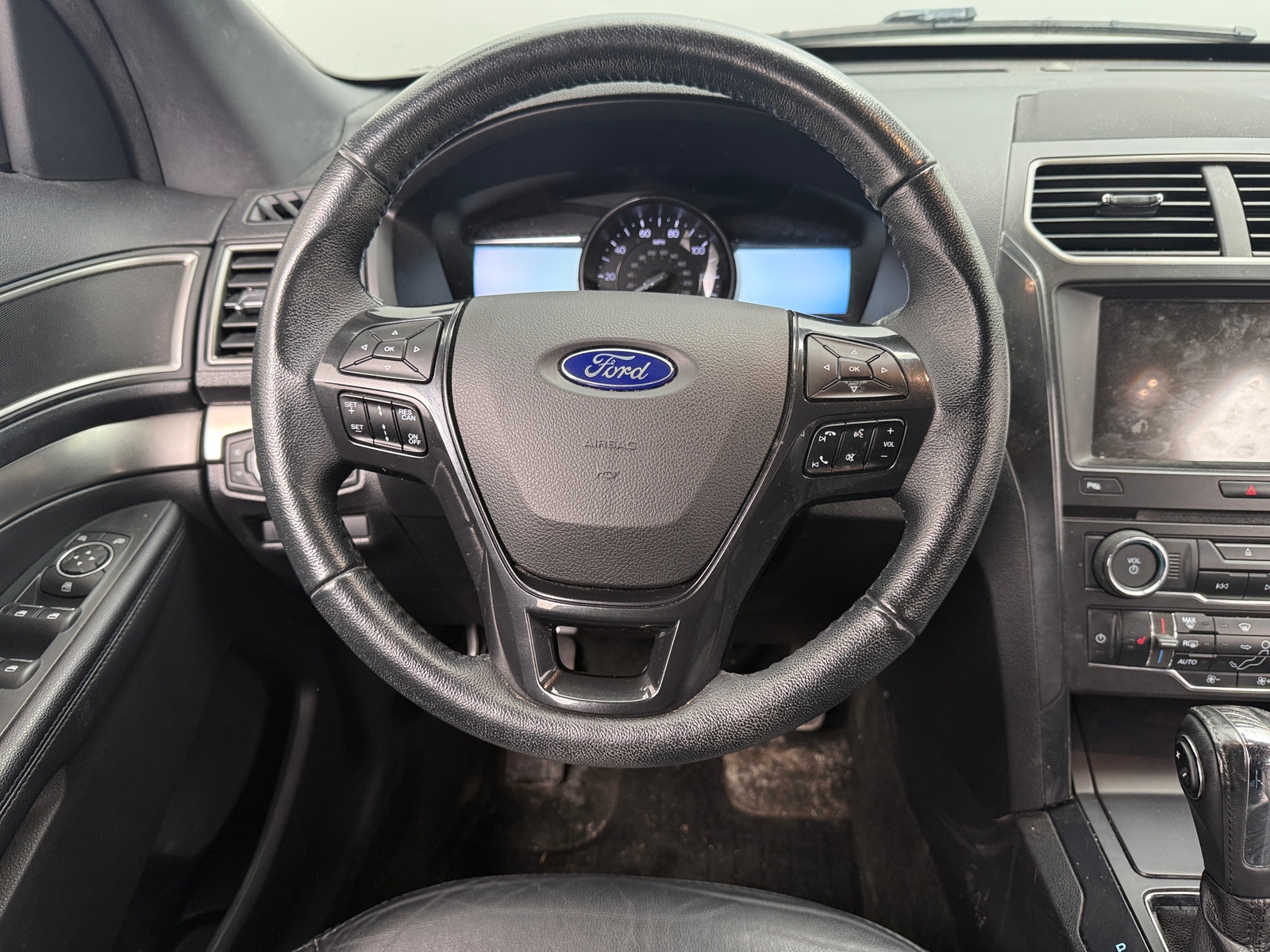 Thumbnail: 2018 Ford Explorer - 4