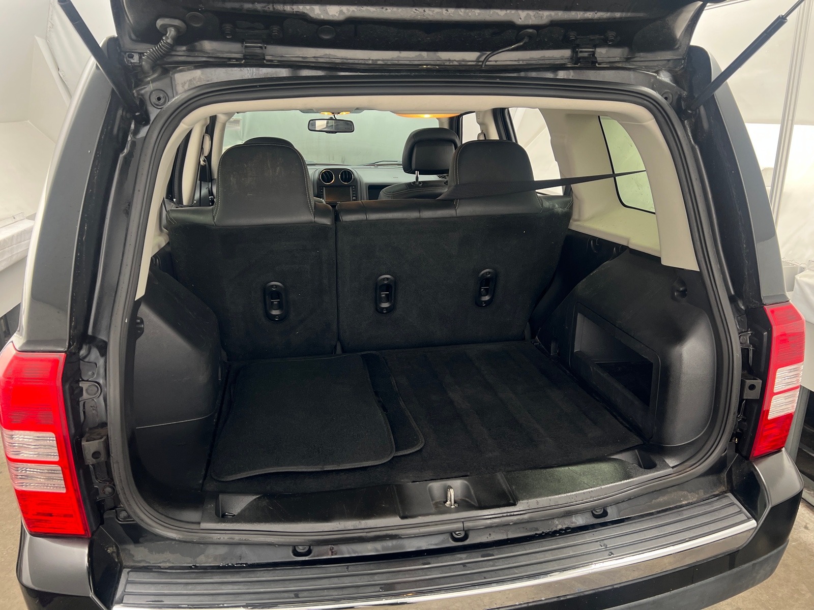 Thumbnail: 2016 Jeep Patriot - 6